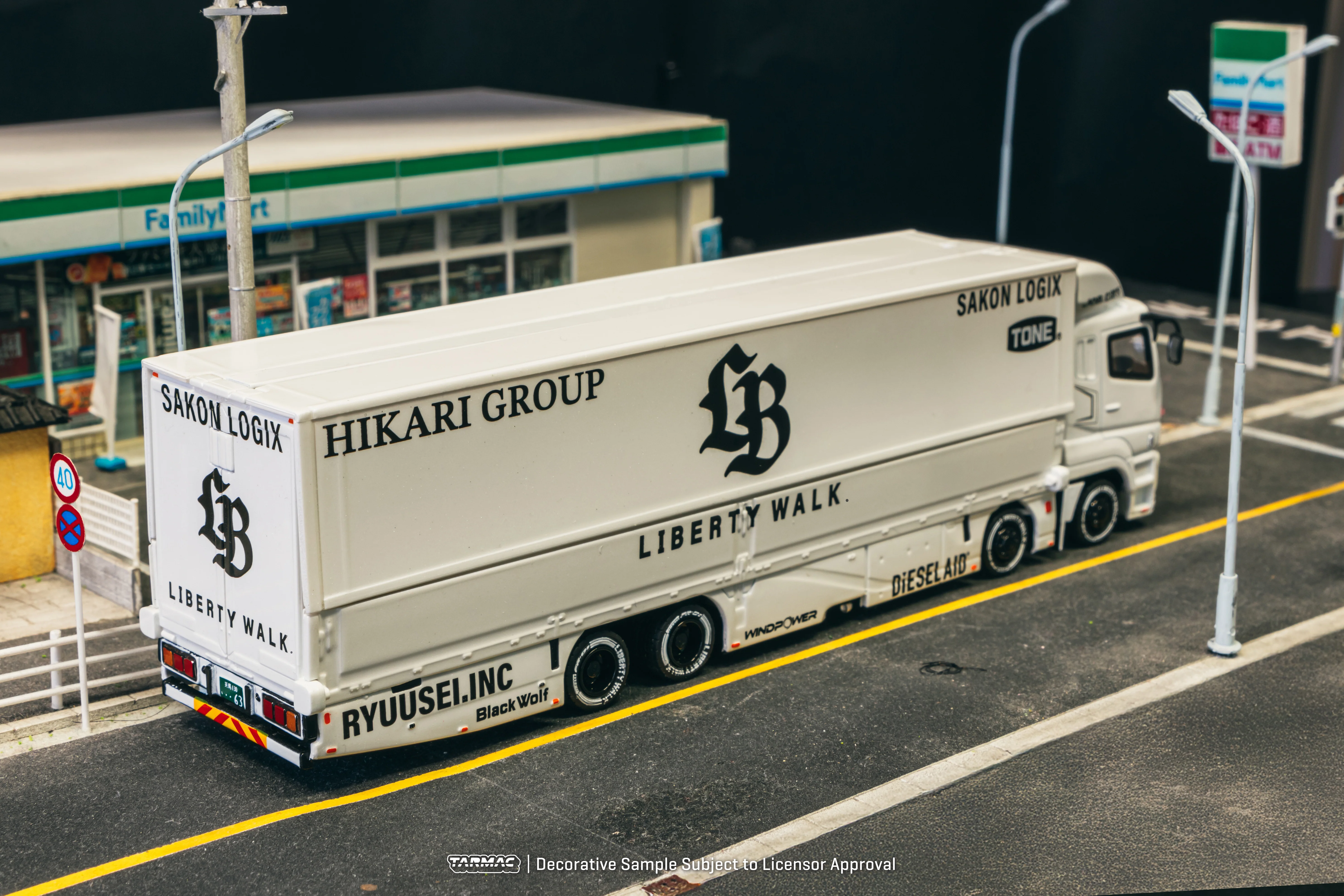 PREORDER TARMAC WORKS TRUCK64 1/64 Mitsubishi Fuso Super Great LB-TRUCKS T64T-TL001-LBW (Approx. Release Date :  AUGUST 2025 subject to manufacturer's final decision) - Image 2
