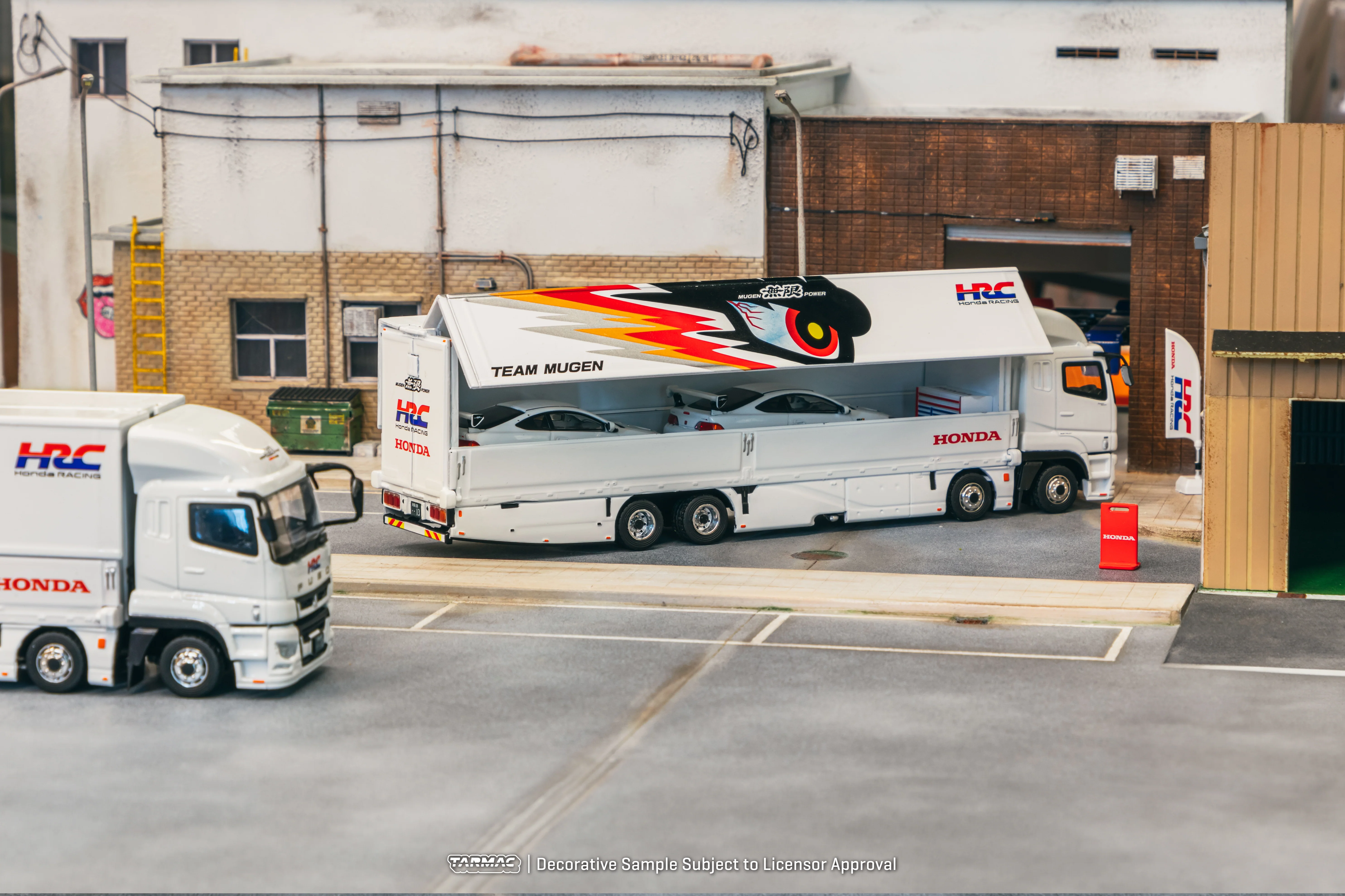 TARMAC WORKS TRUCK64 1/64 Mitsubishi Fuso Super Great TEAM MUGEN T64T-TL001-MU - Image 2