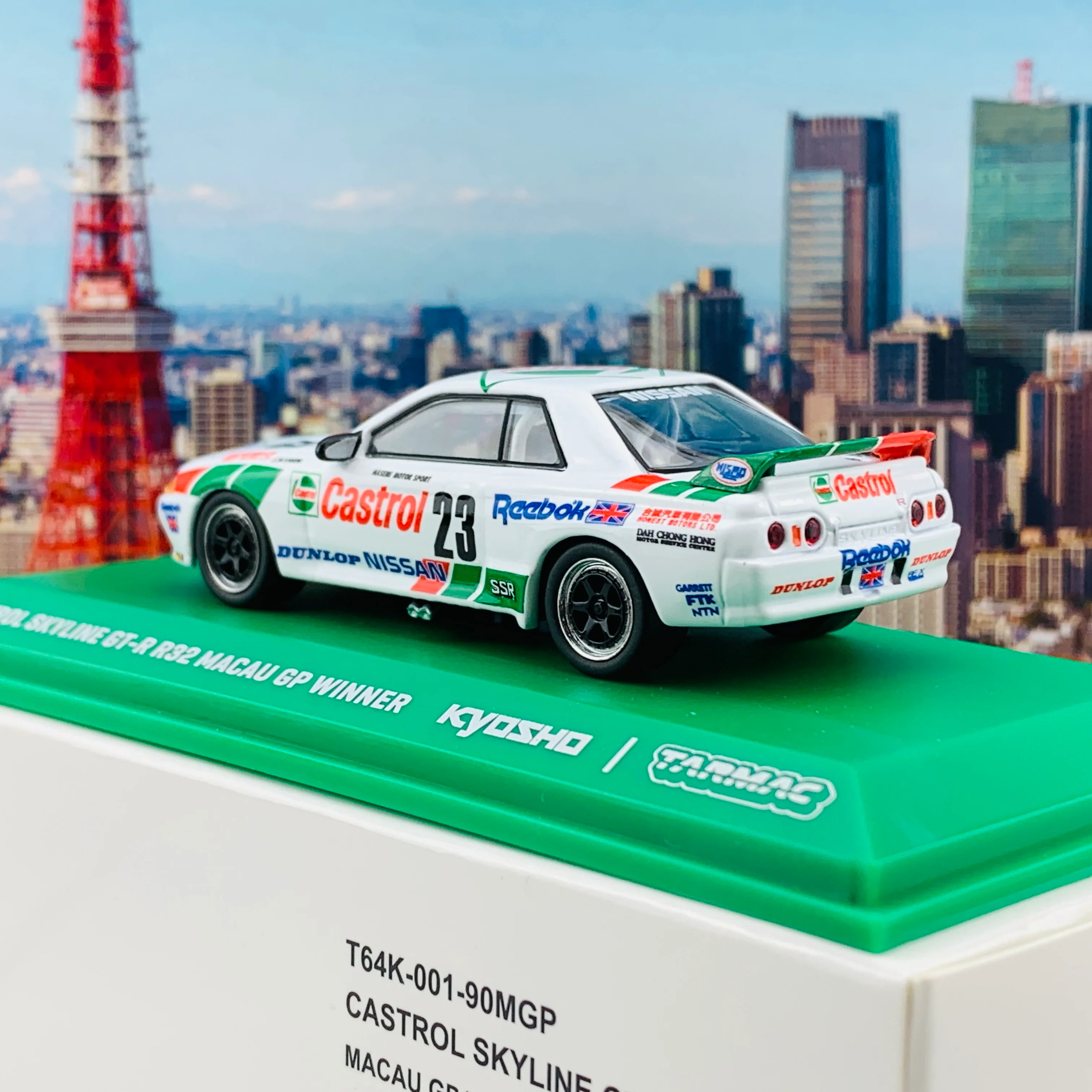 Tarmac Works x Kyosho Collaboration Model 1/64 Nissan Skyline GTR R32 Macau Guia Race 1990 Winner Masahiro Hasemi T64K-001-90MGP - Image 5