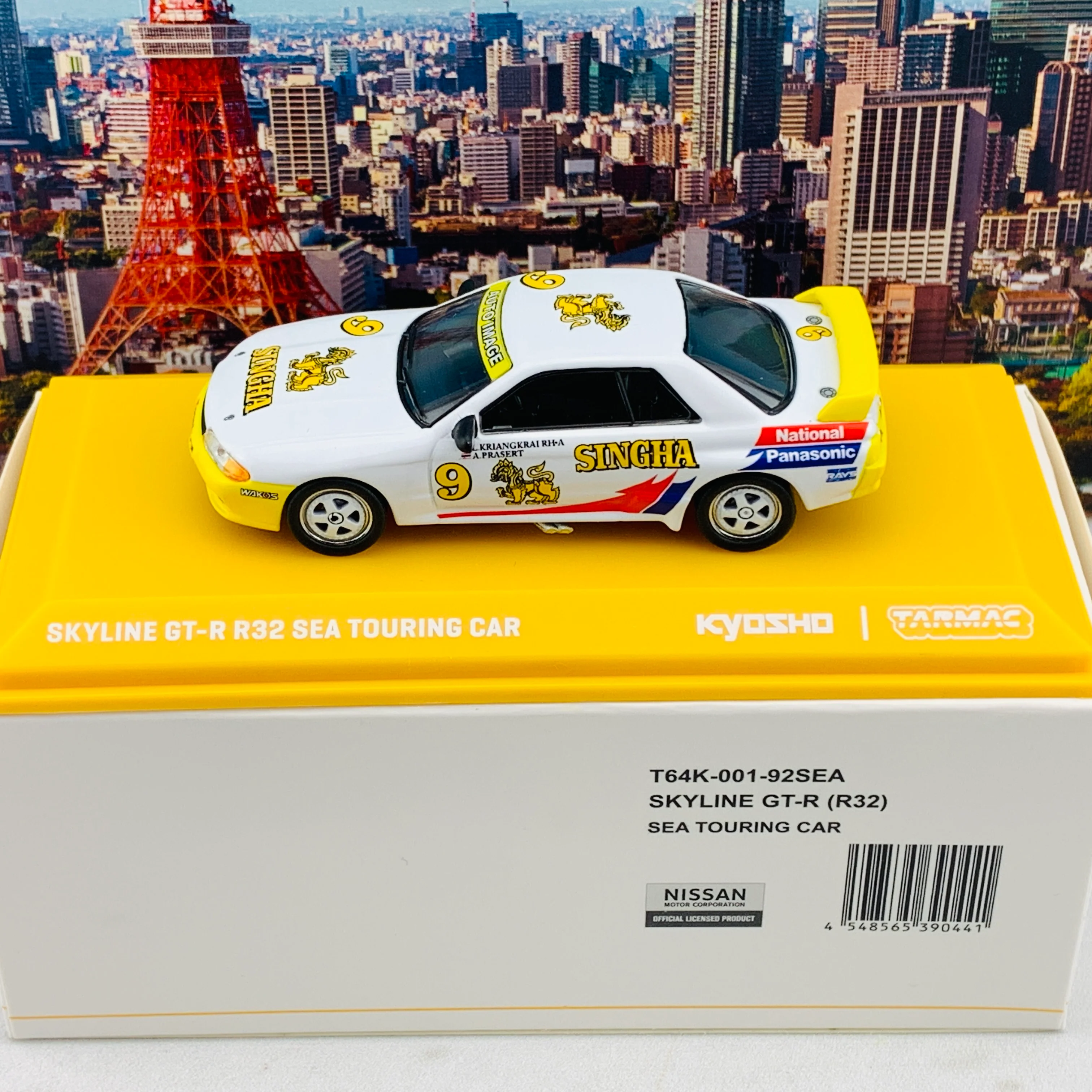 Tarmac Works x Kyosho Collaboration Model 1/64 Nissan Skyline GTR R32 South East Asia Touring Car Championship 1992 T64K-001-92SEA - Image 5