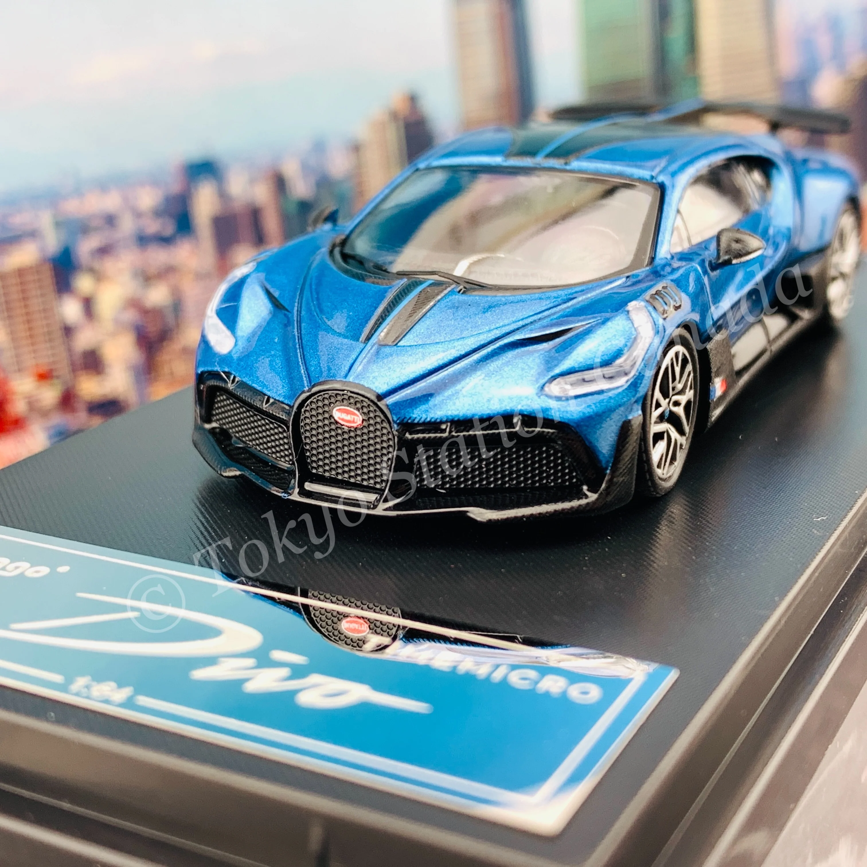 TIME MICRO x Bburago 1/64 Bugatti DIVO BLUE - Image 2