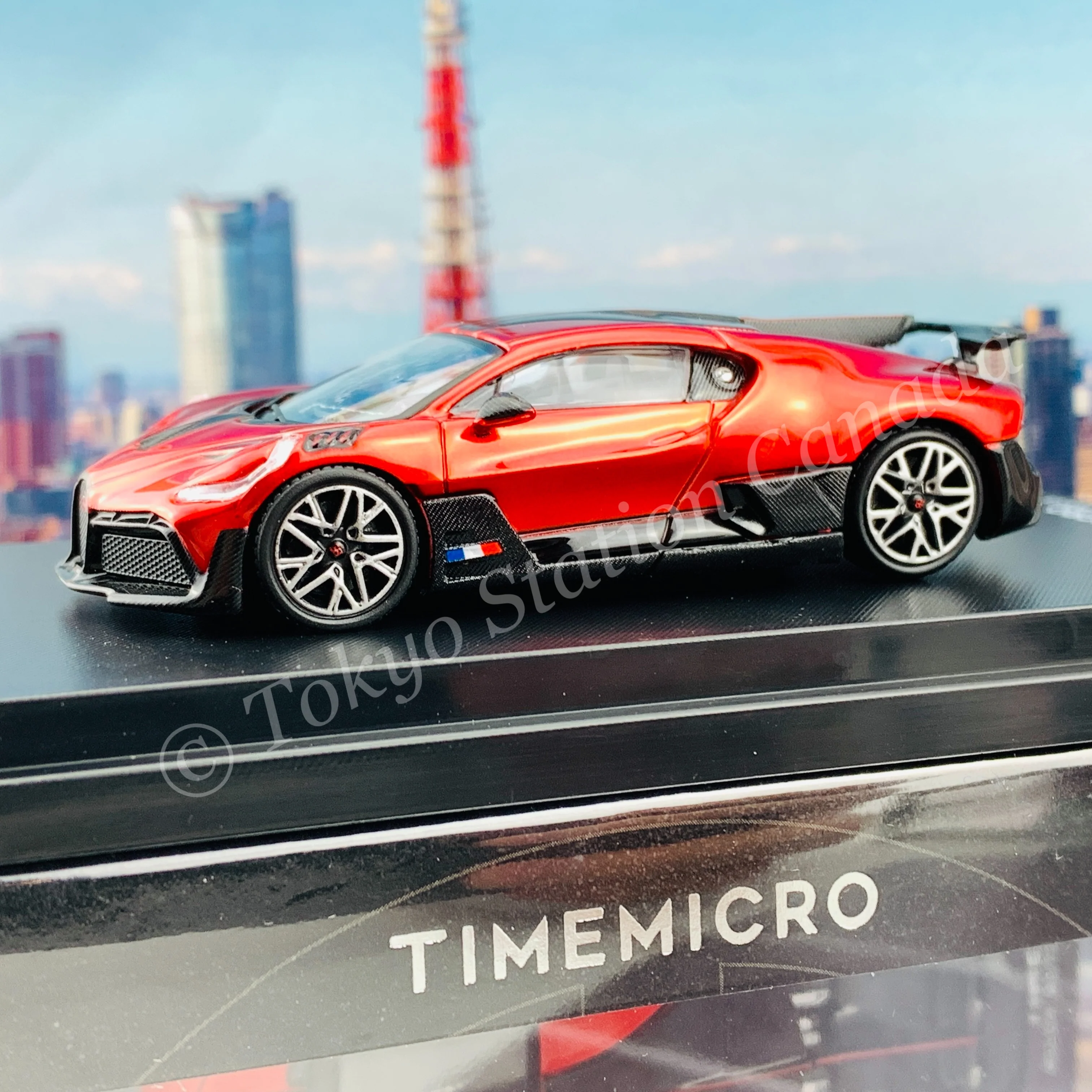 TIME MICRO x Bburago 1/64 Bugatti DIVO Red - Image 3