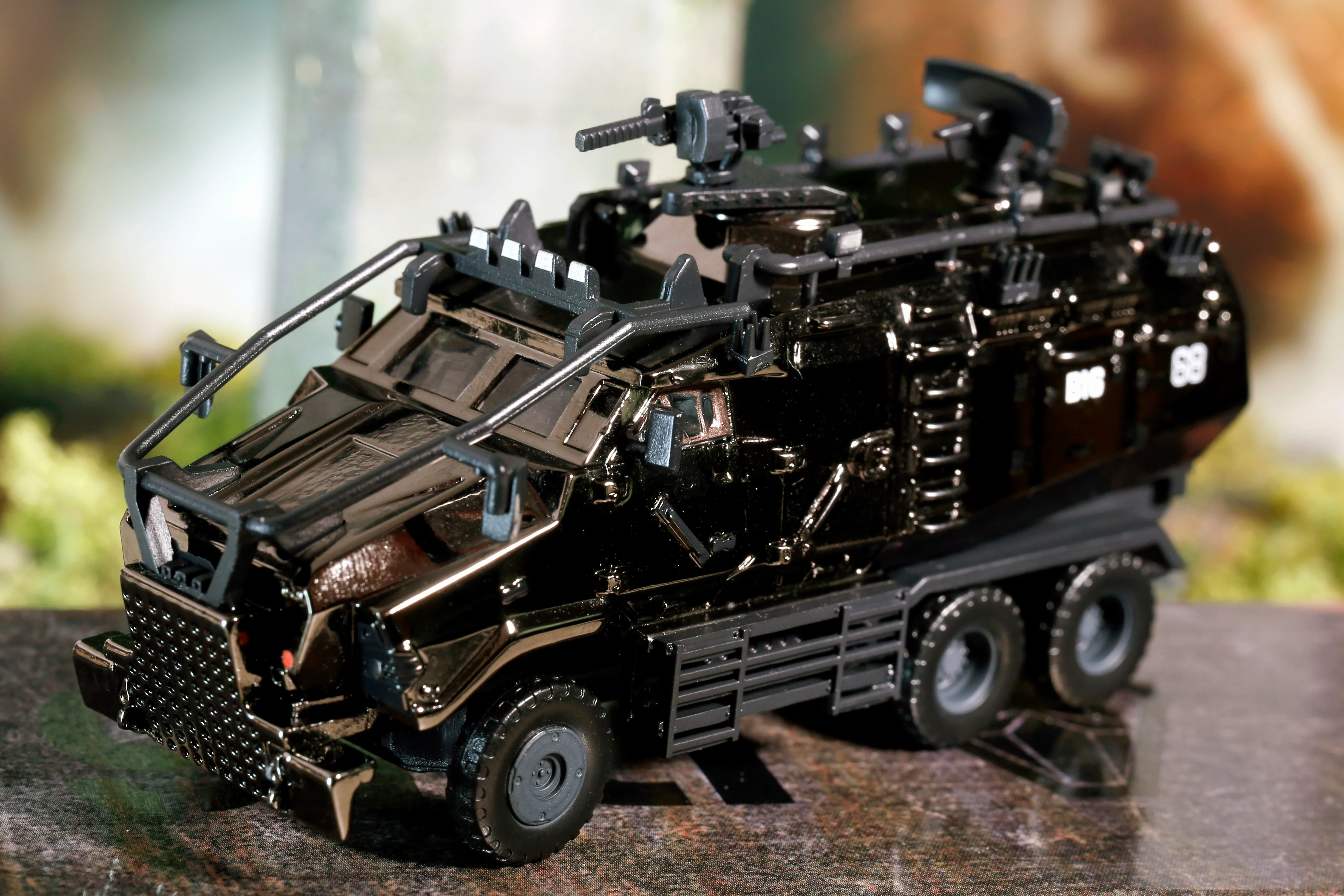 TINY 微影 明日戰記裝甲車(電鍍藍)連士兵人偶 Warriors of Future Armoured Vehicle (Chrome Blue) with Figure ATC65433 - Image 2