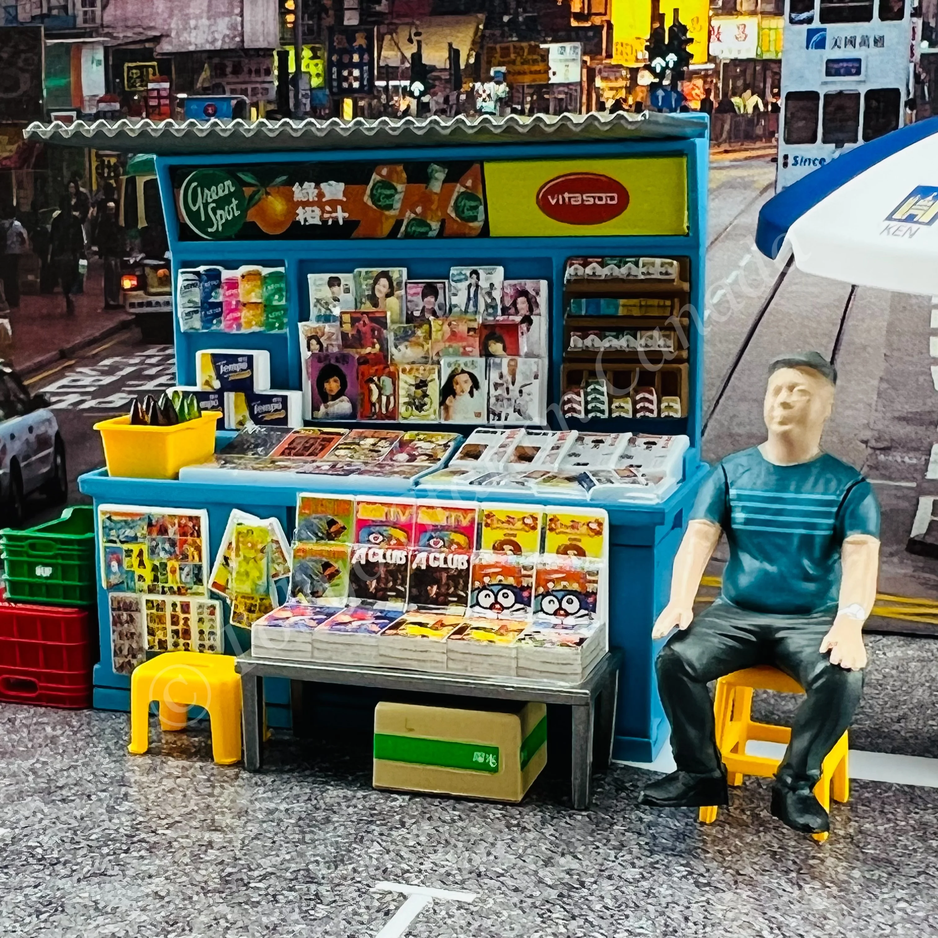 TINY 微影 1/35 Newsstand (with figure) 報紙檔 (連人仔) ATC35029 - Image 3