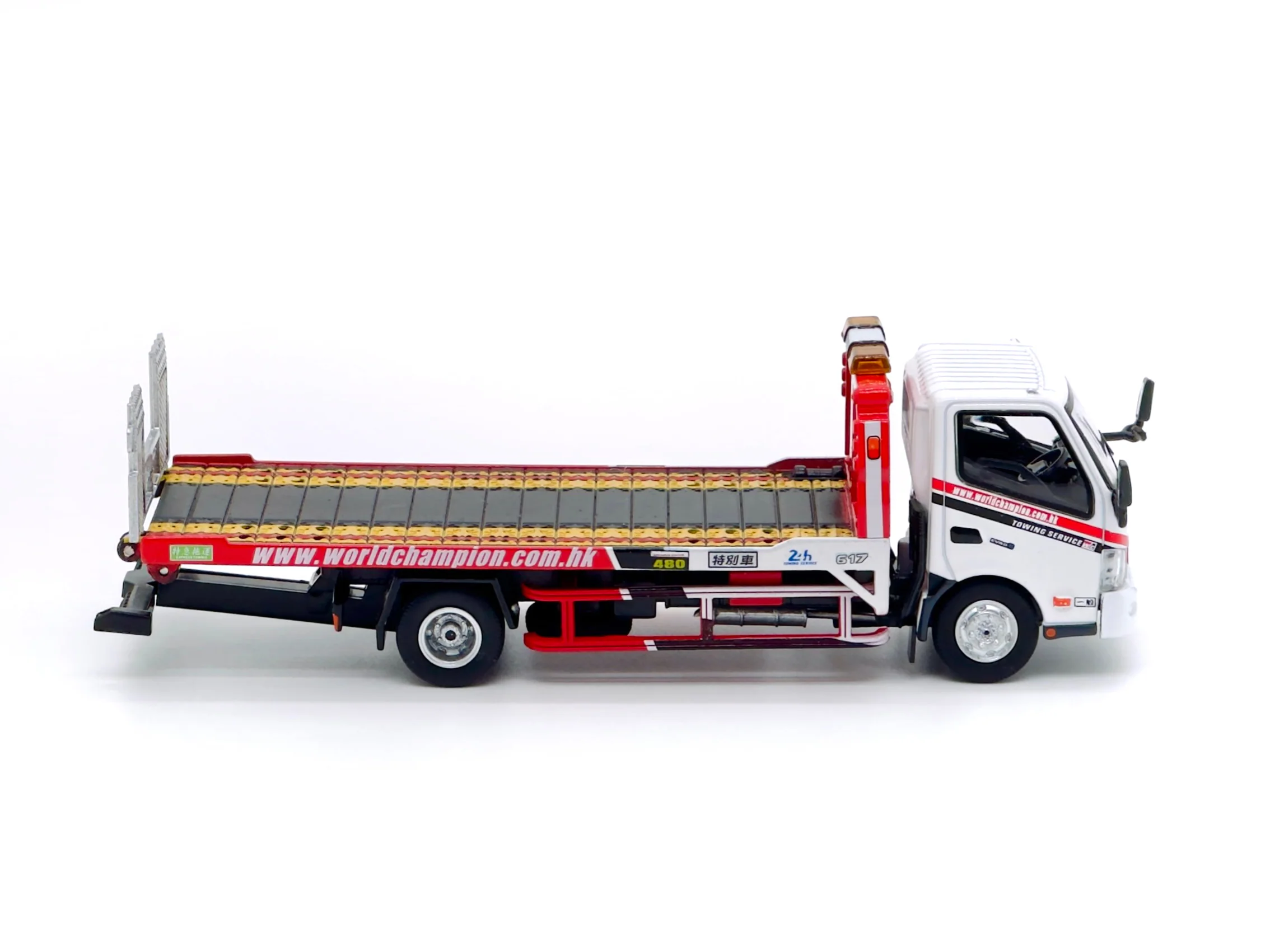TINY 微影 1/64  HINO 300 World Champion Tow Truck ATC66260 - Image 2