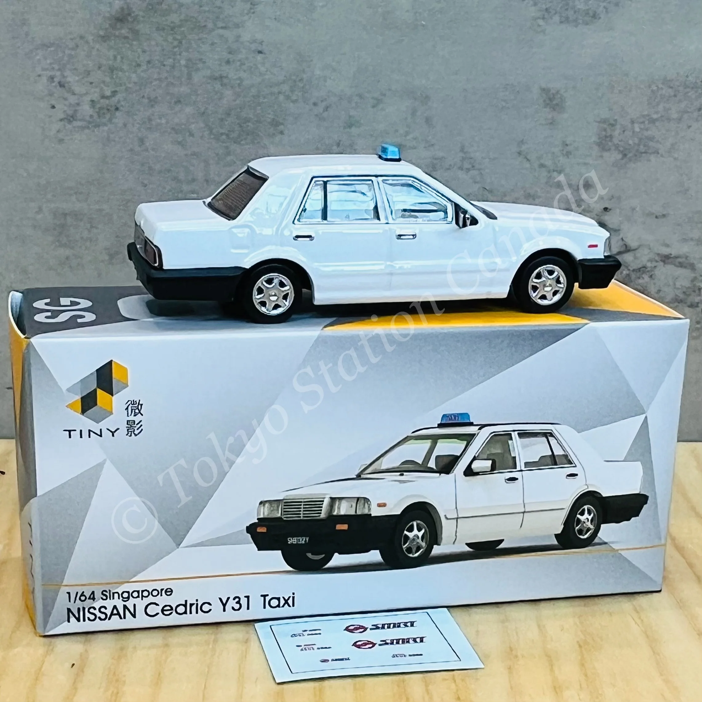TINY 微影 1/64 Tiny City SG09 Nissan Cedric Y31 Taxi (White) ATCSG64052 - Image 3
