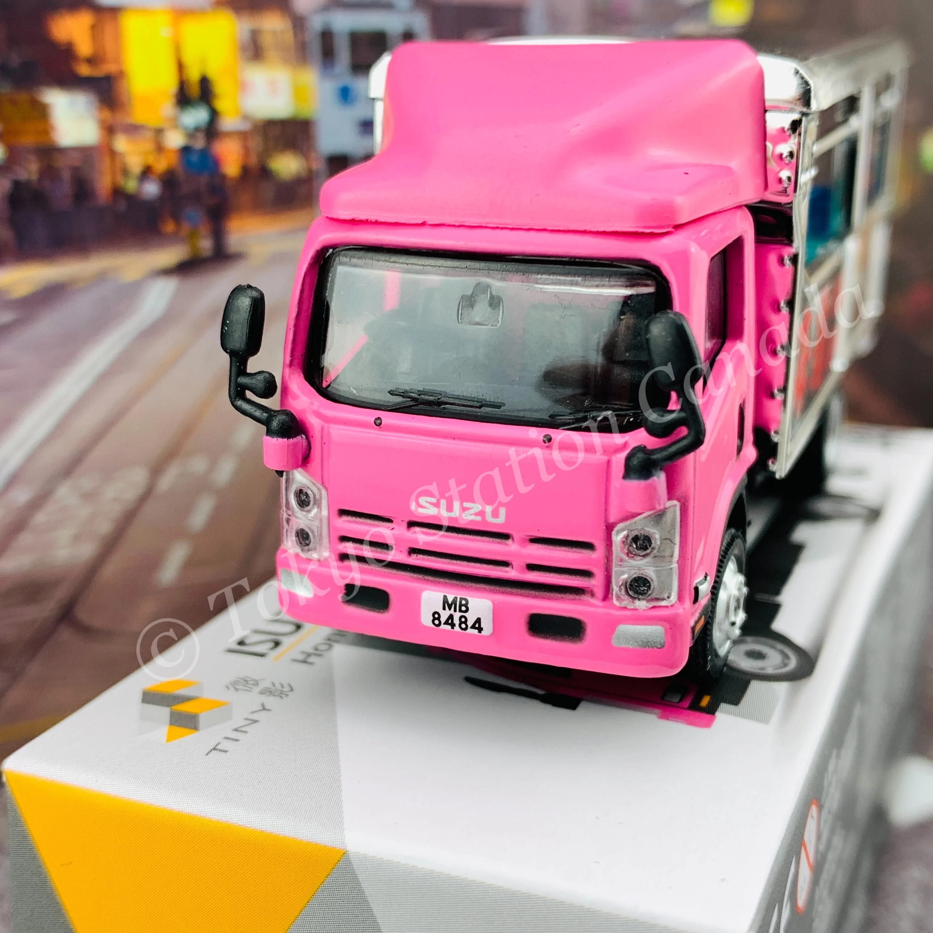 Tiny 微影 101 ISUZU N Series Aquatic Products Truck (Electroplating Silver)  五十鈴N系列 海鮮車 (電鍍銀) ATC65069 - Image 2
