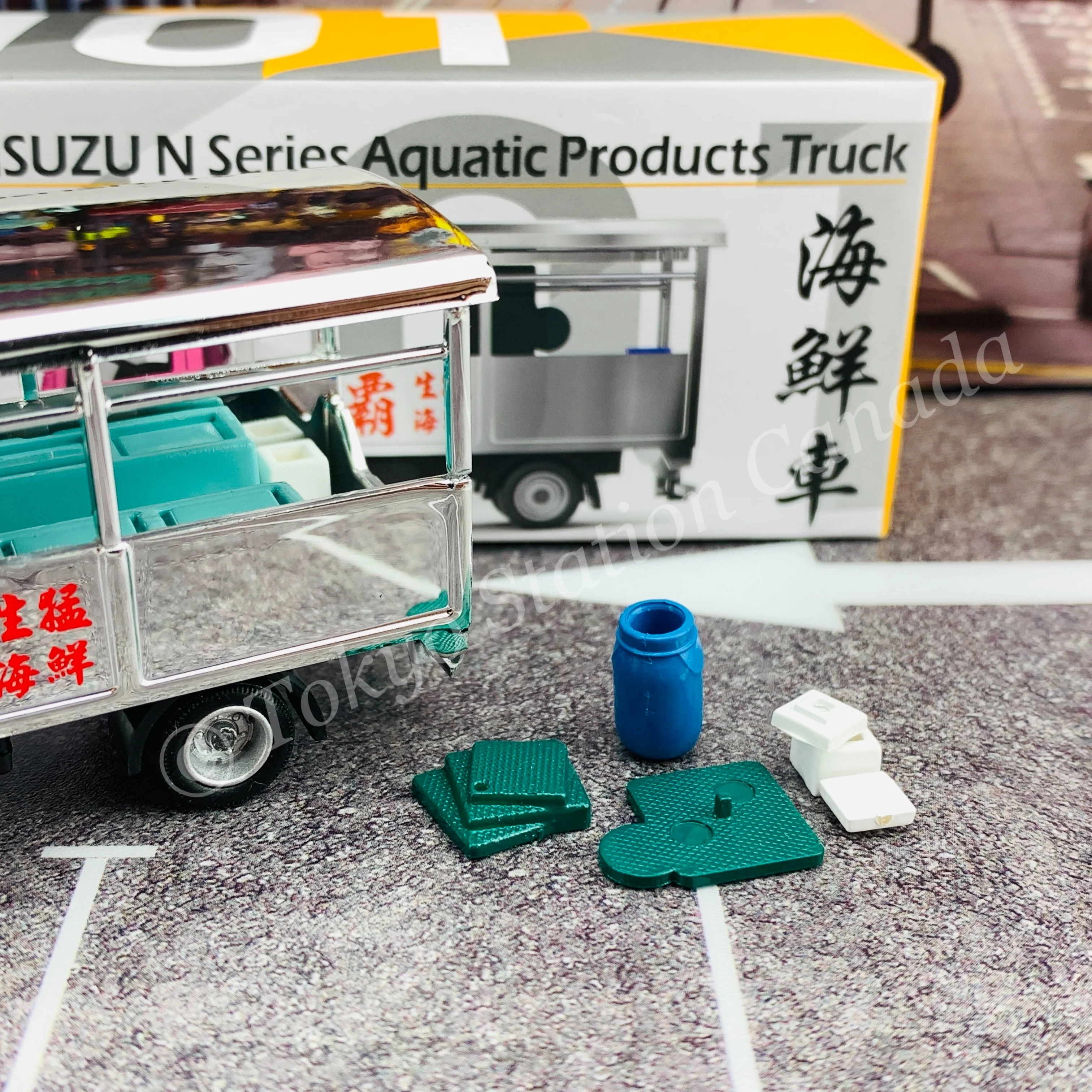Tiny 微影 101 ISUZU N Series Aquatic Products Truck (Electroplating Silver)  五十鈴N系列 海鮮車 (電鍍銀) ATC65069 - Image 5