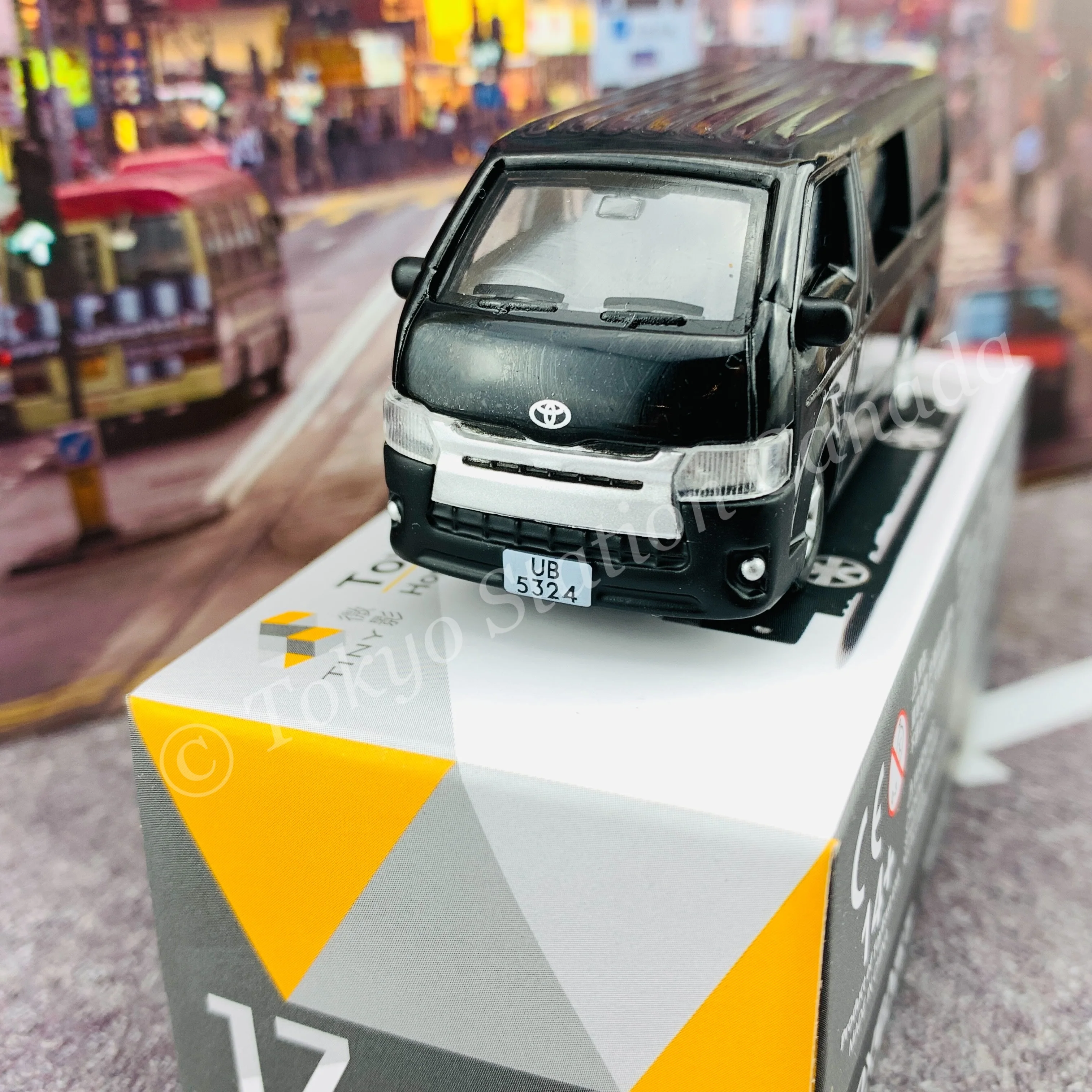 Tiny 微影 17 Toyota Hiace (Black)  ATC65055 - Image 3