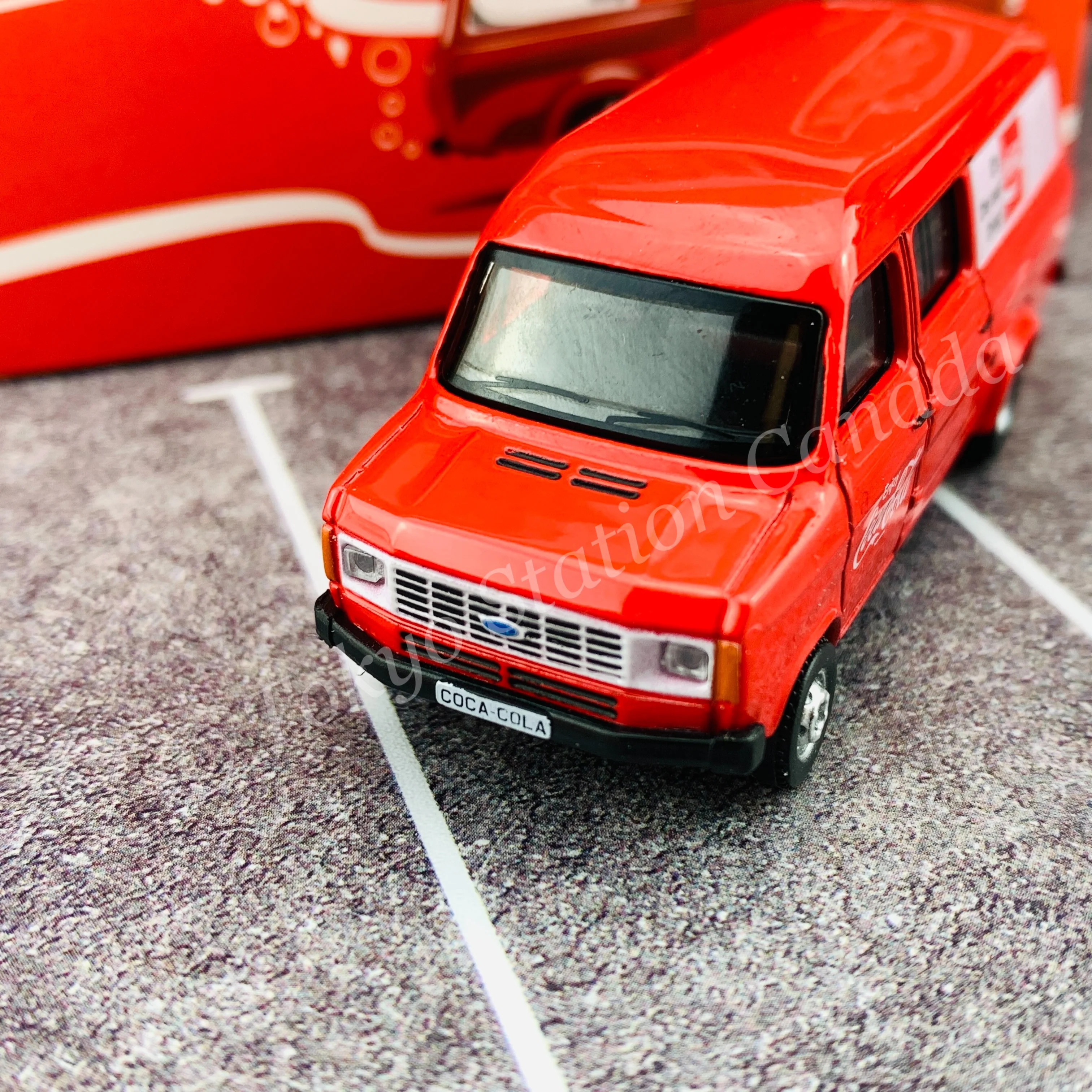 TINY 微影 Coca-Cola 1980's Van (Buy someone you love a COKE) 大頭福 可口可樂 COKE008 - Image 2