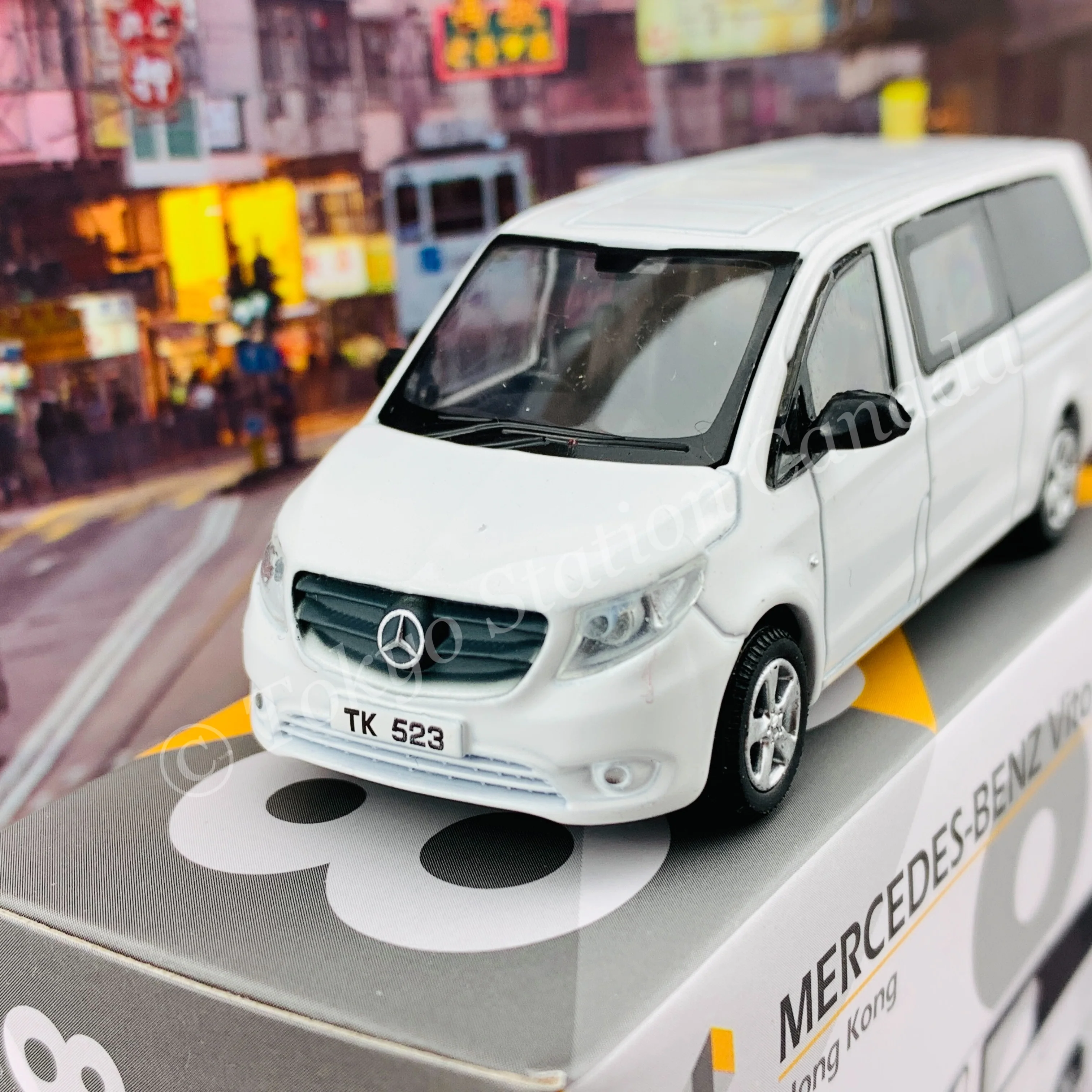 TINY 微影 83 MERCEDES-BENZ Vito Hong Kong (White) ATC65065 - Image 2
