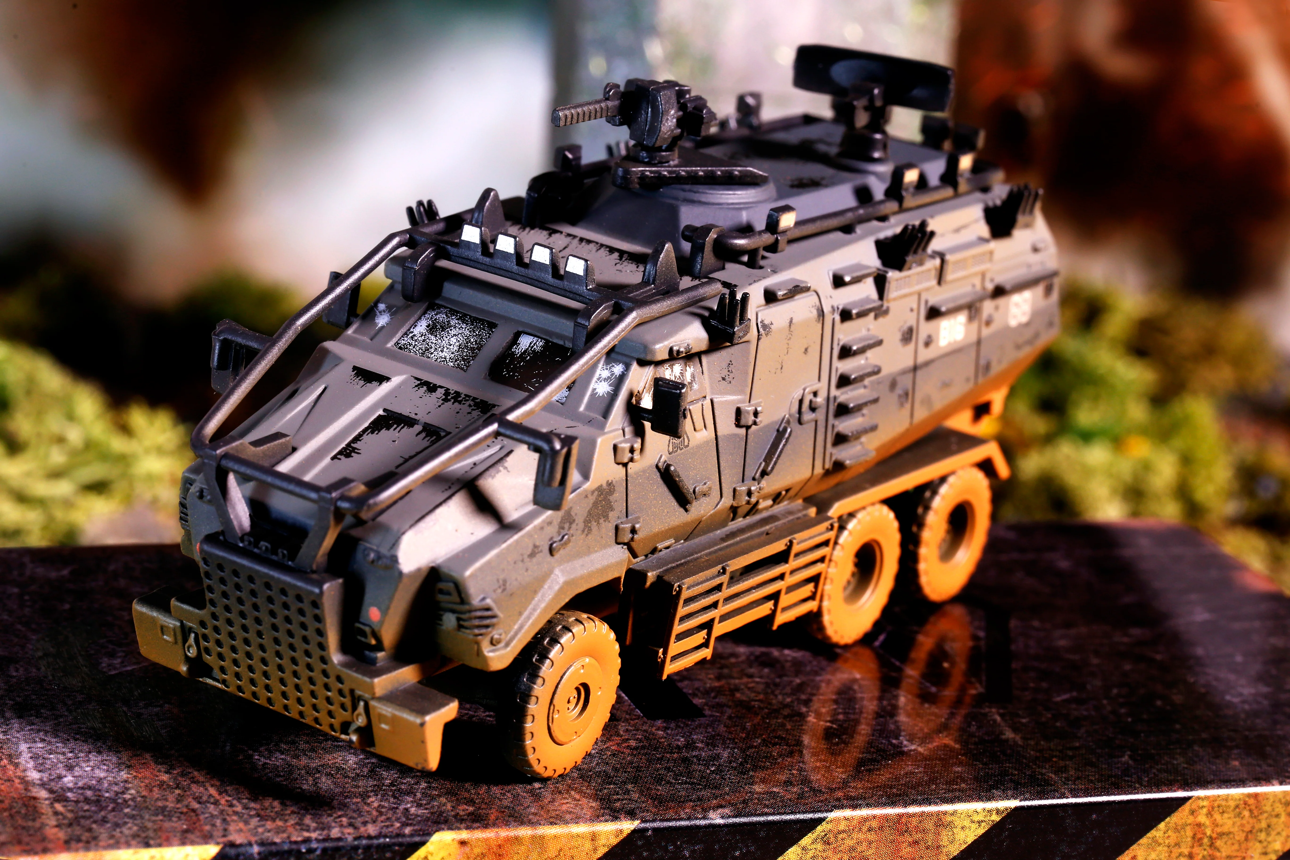 TINY 微影 明日戰記裝甲車 泥濘舊化連士兵人偶 Warriors of Future Armoured Vehicle Mud Weathered with Figure ATC65432 - Image 6