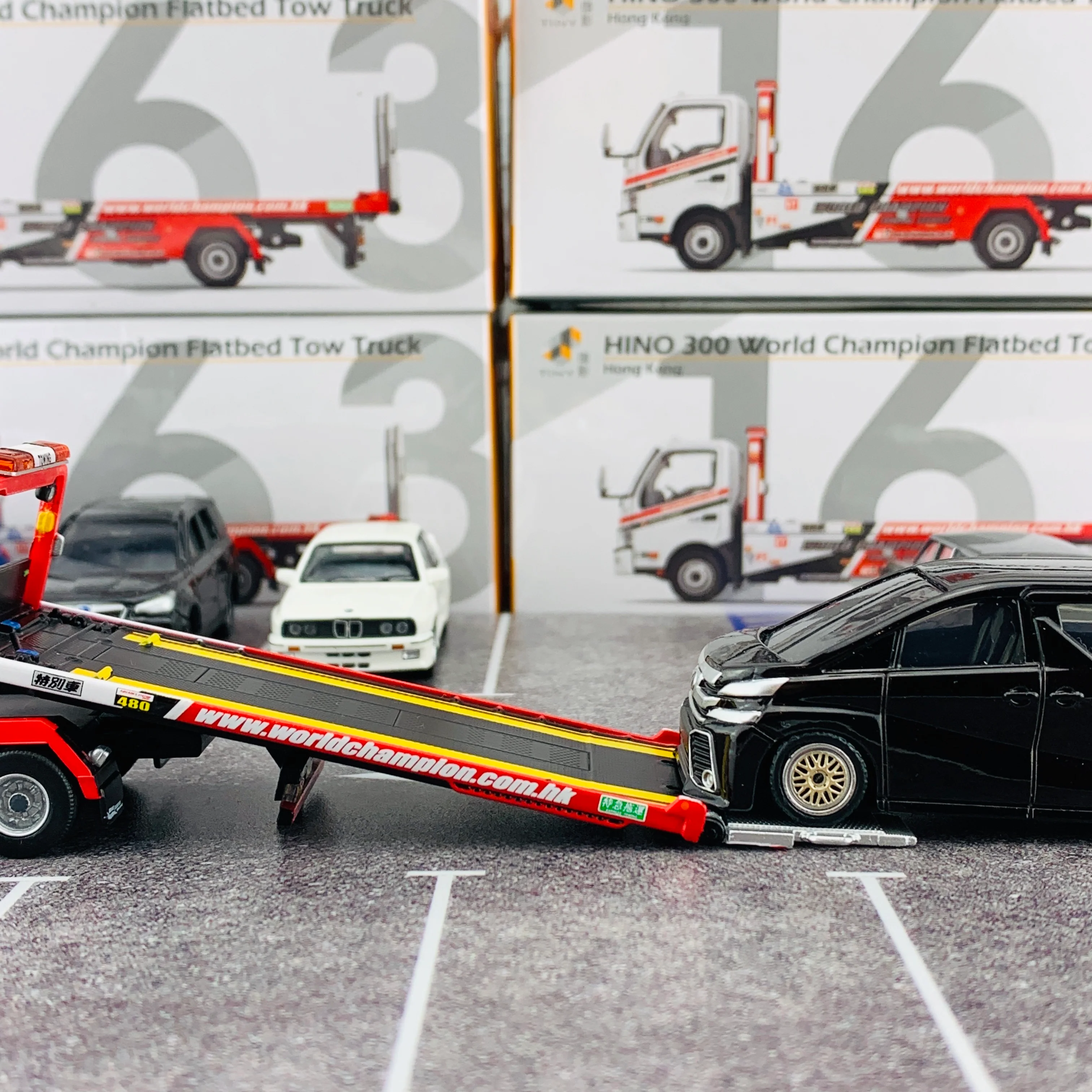 Tiny City 163 - HINO 300 Flatbed Tow Truck 日野300 韋川平板拖車 - Image 8