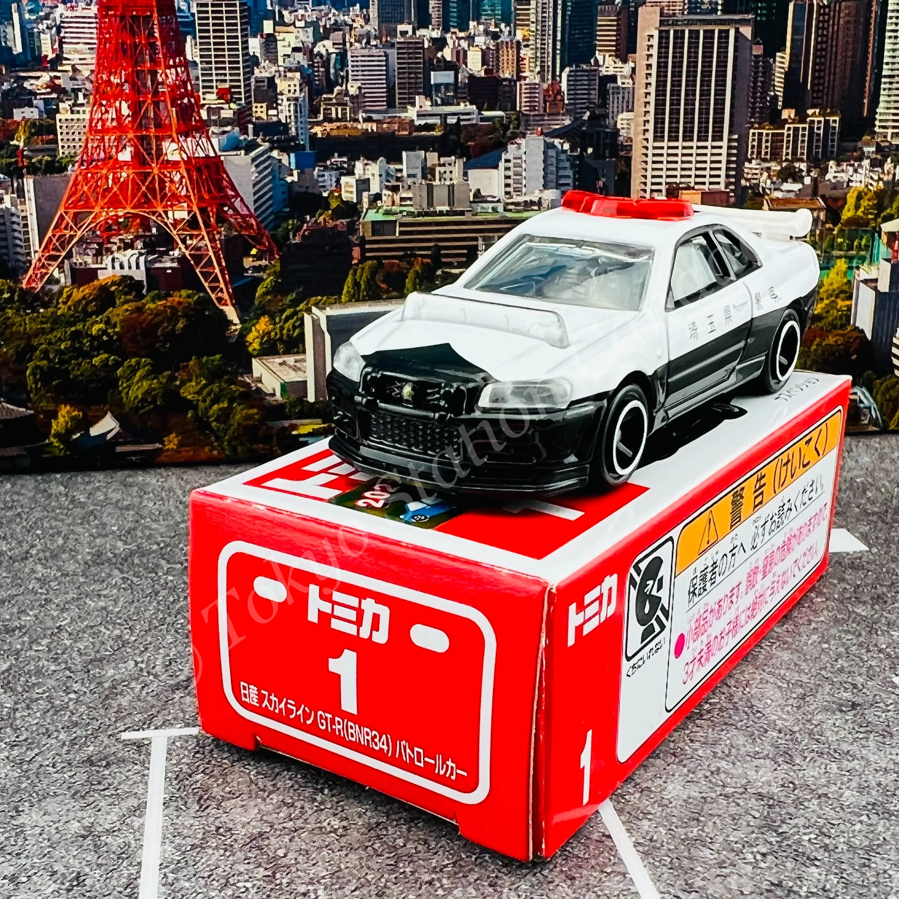 TOMICA 1 Nissan Skyline GT-R (BNR34) Patrol Car 4904810174868 - Image 2