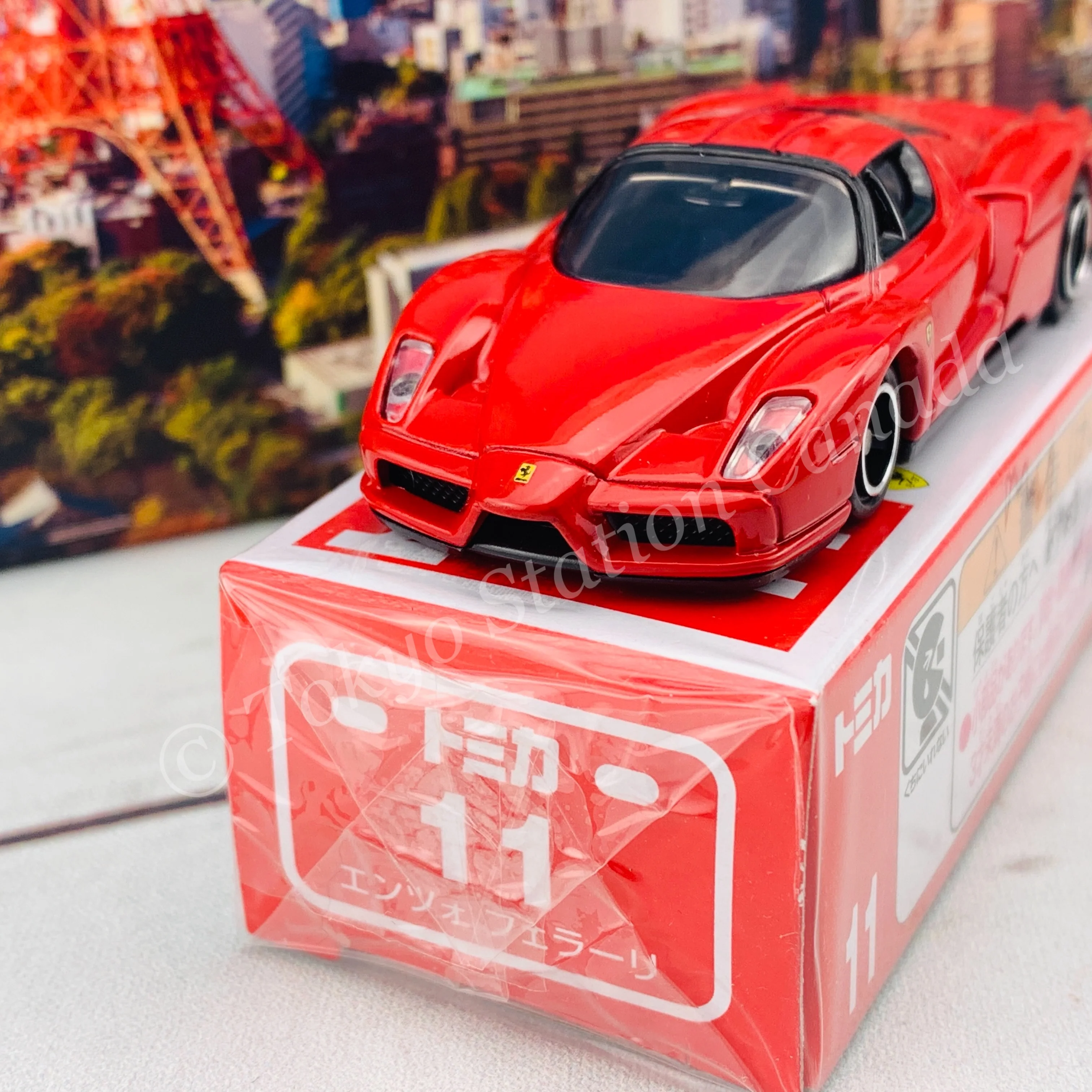 TOMICA 11 ENZO FERRARI (RED) 4904810799184 - Image 3