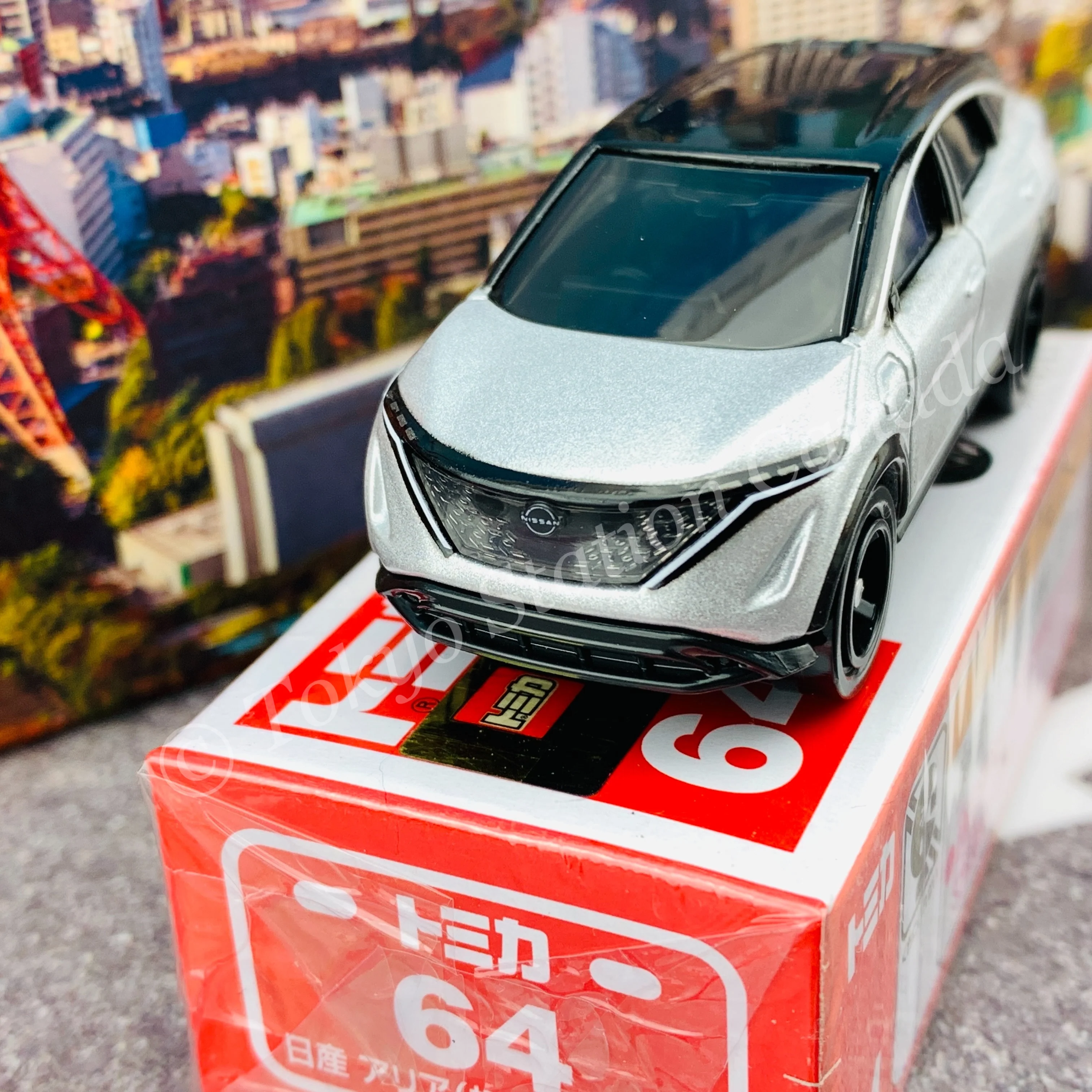 TOMICA 64 Nissan Ariya First Edition 初回特別仕様 4904810158400 - Image 2