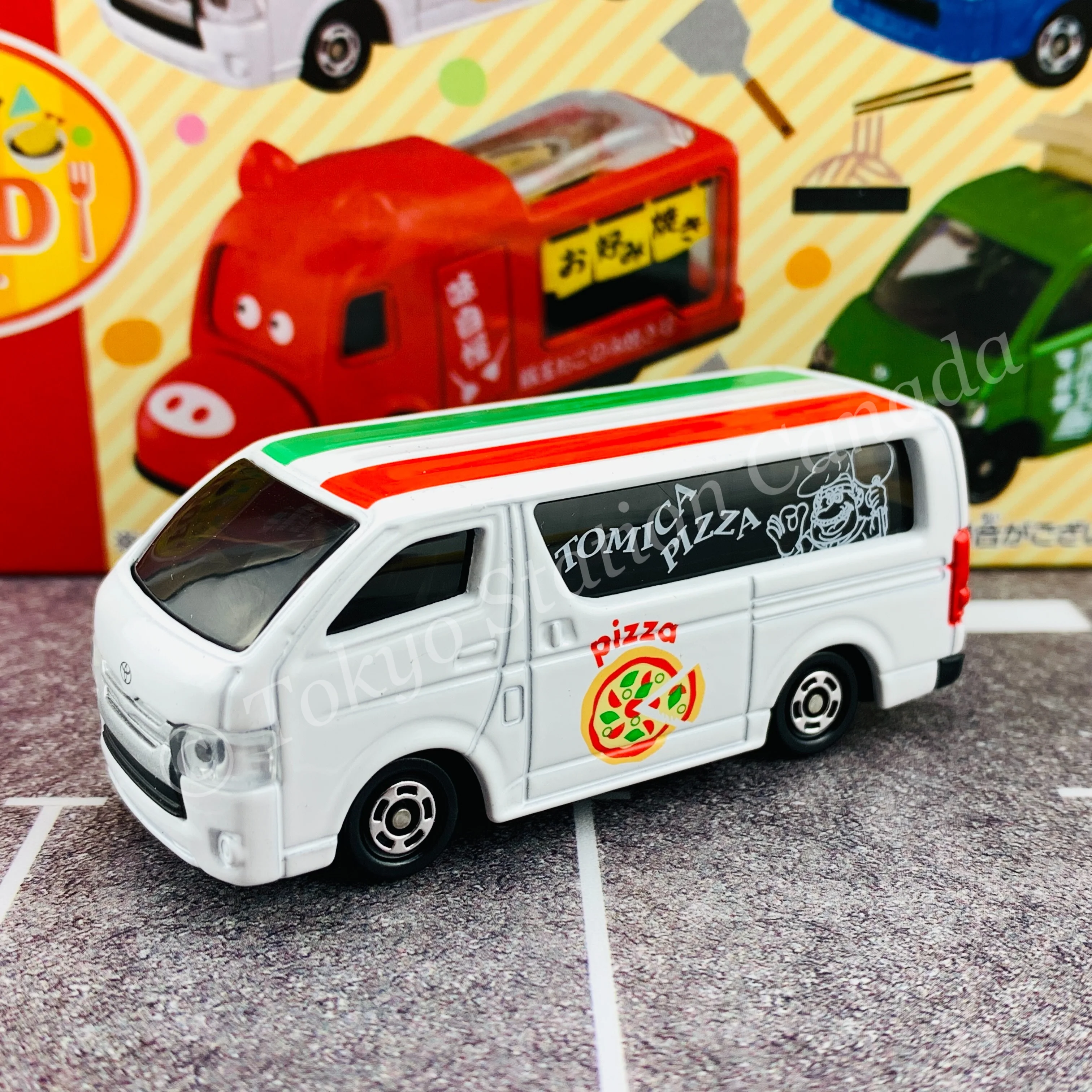 TOMICA Food Truck Gift Set 4904810176510 - Image 4