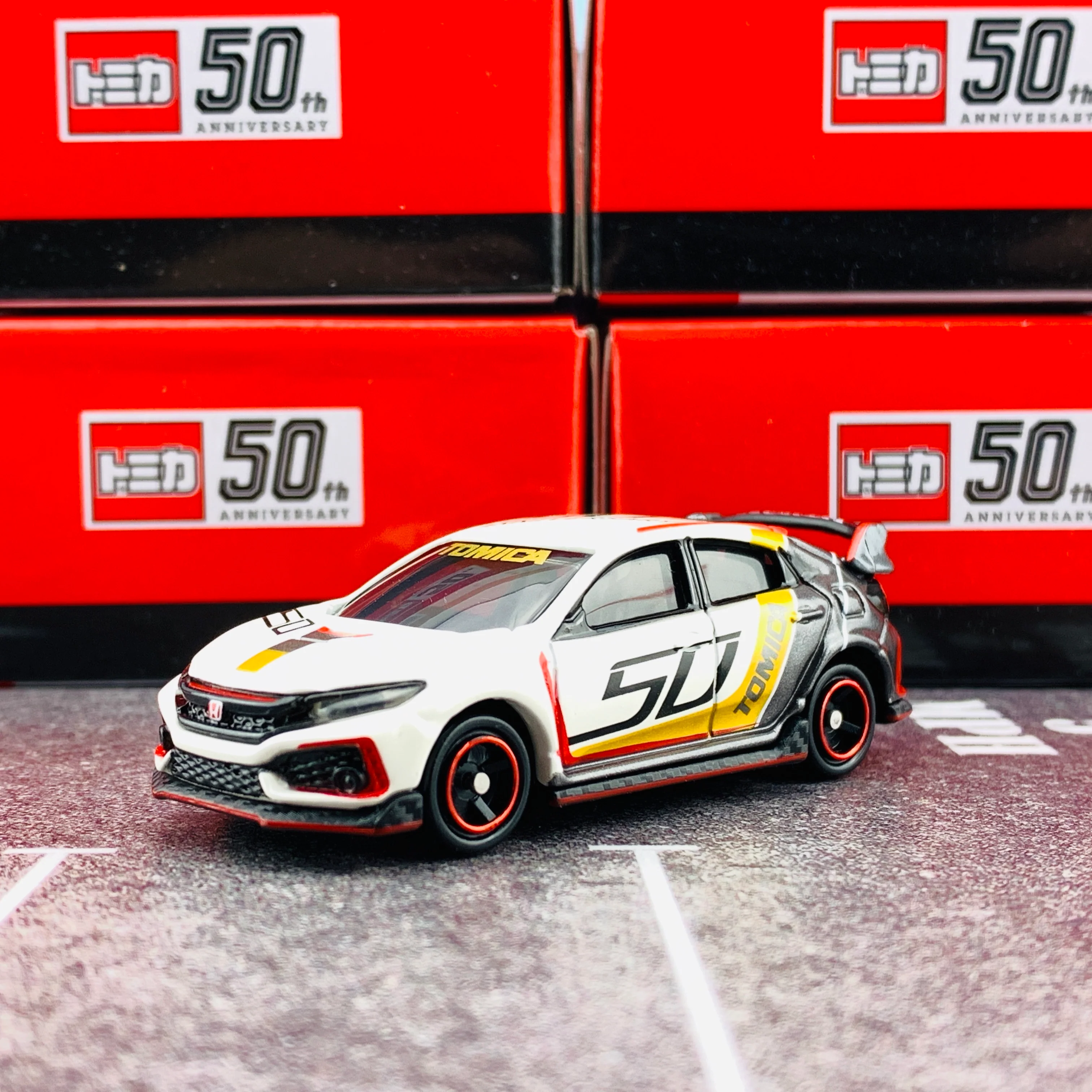 TOMICA HONDA CIVIC TYPE R TOMICA 50TH ANNIVERSARY DESIGNED BY HONDA - Image 3