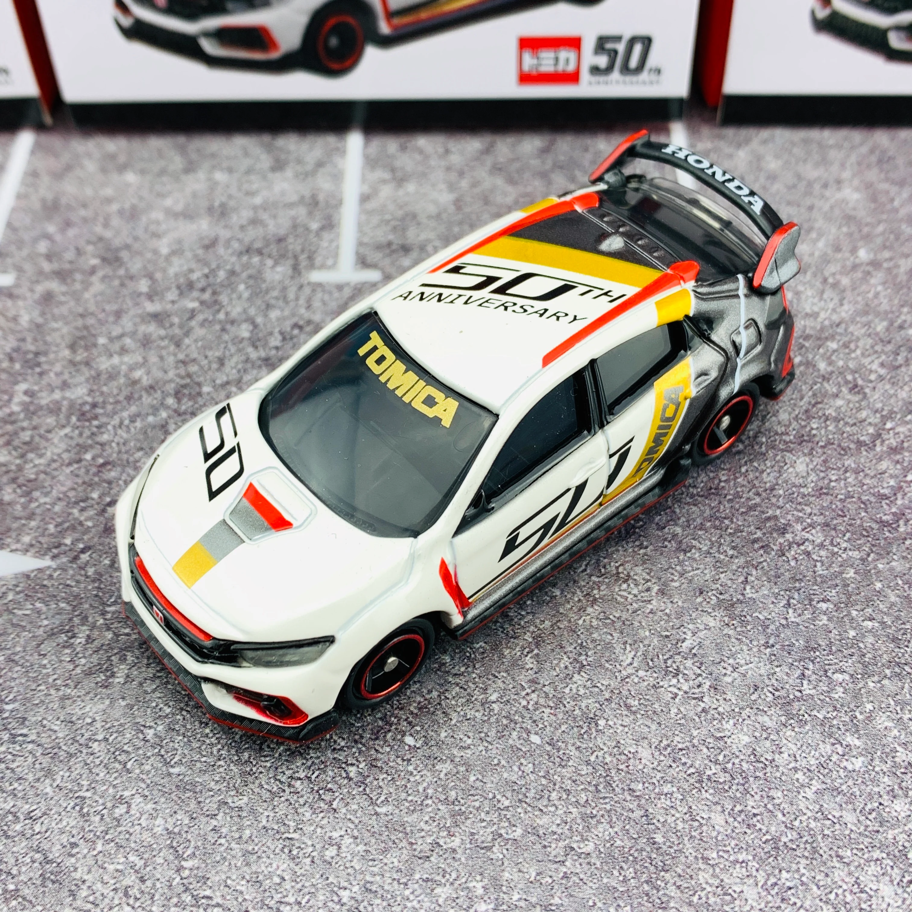 TOMICA HONDA CIVIC TYPE R TOMICA 50TH ANNIVERSARY DESIGNED BY HONDA - Image 5