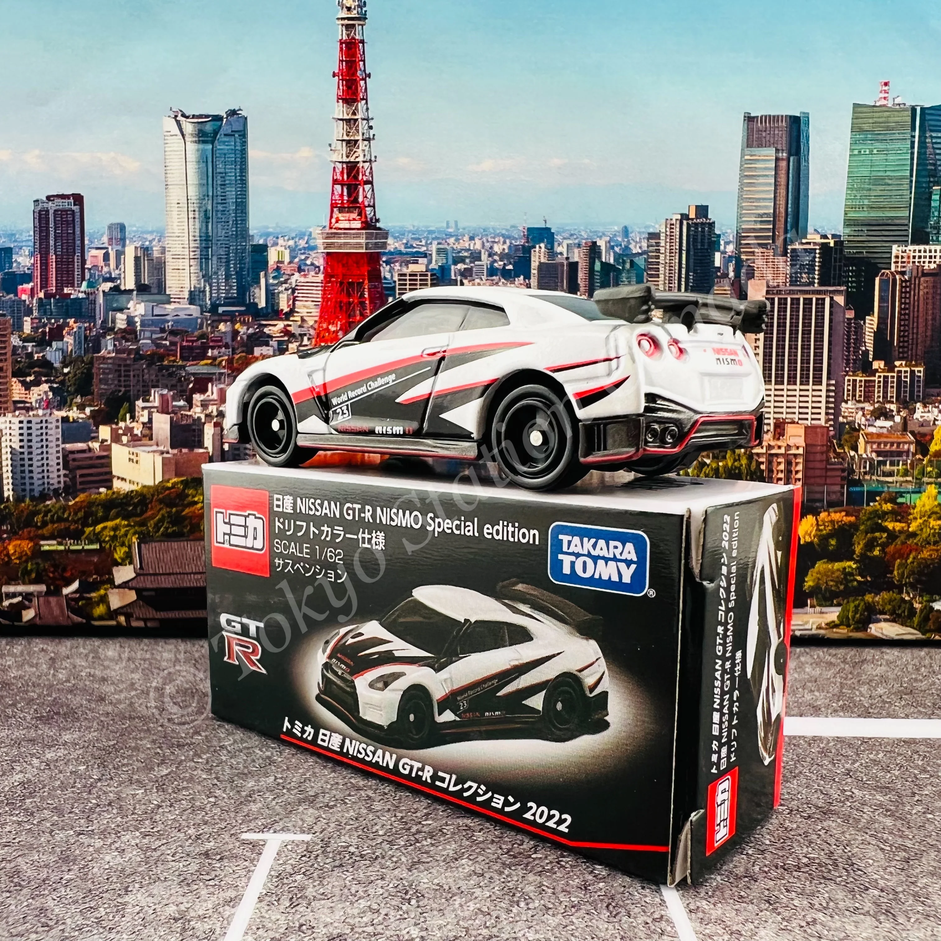 TOMICA NISSAN GT-R Collection 2022 NISSAN GT-R NISMO Special edition Drift Color - Image 2