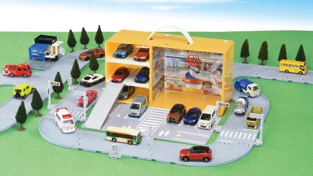 TOMICA WORLD Shopping mall with road - Image 9