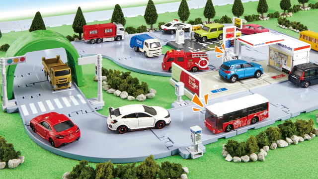 TOMICA WORLD There are lots of towns and roads! Tomica Town Set (with Tomica) - Image 4