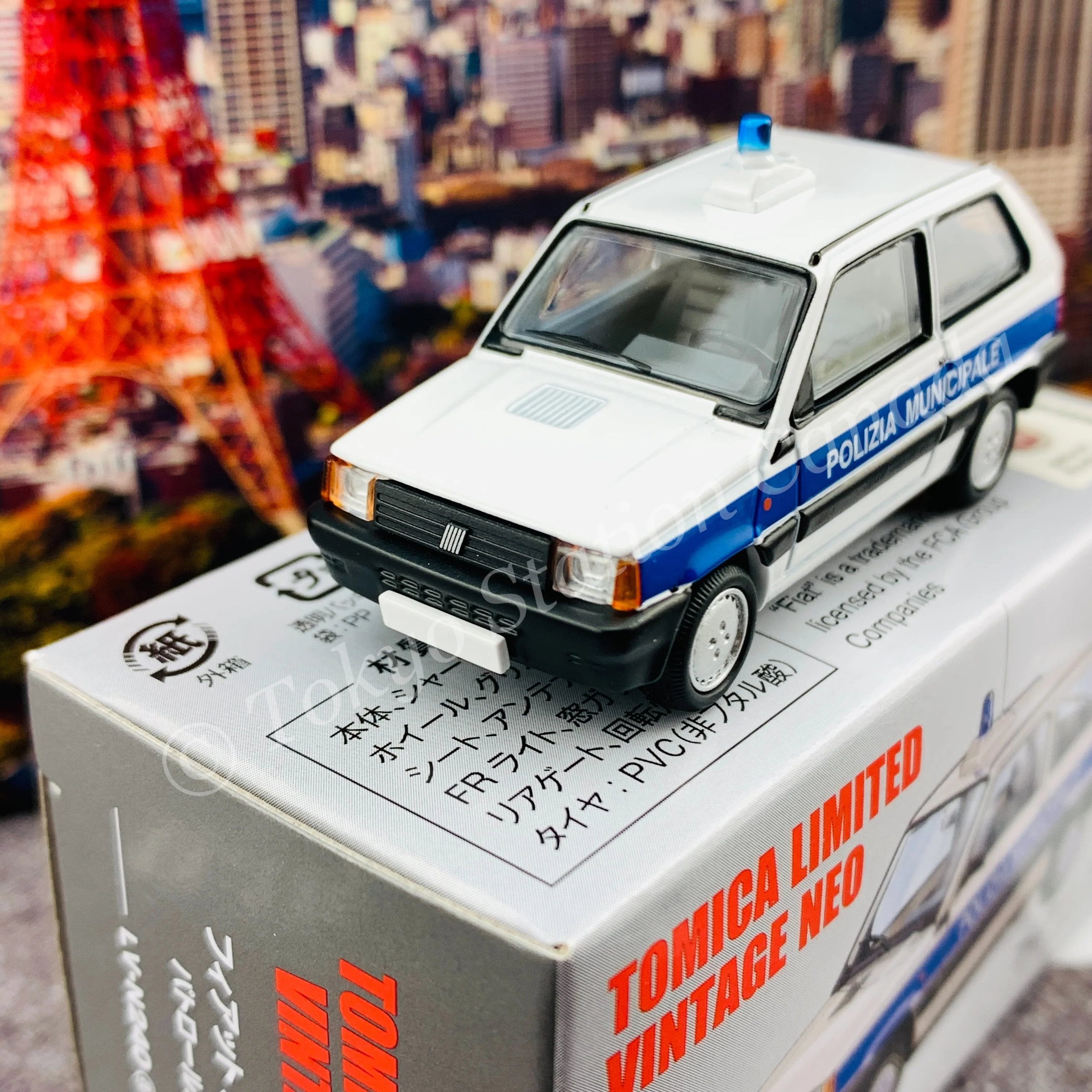 TOMYTEC Tomica Limited Vintage Neo 1/64 Fiat Panda (Police Car) LV-N240a - Image 6