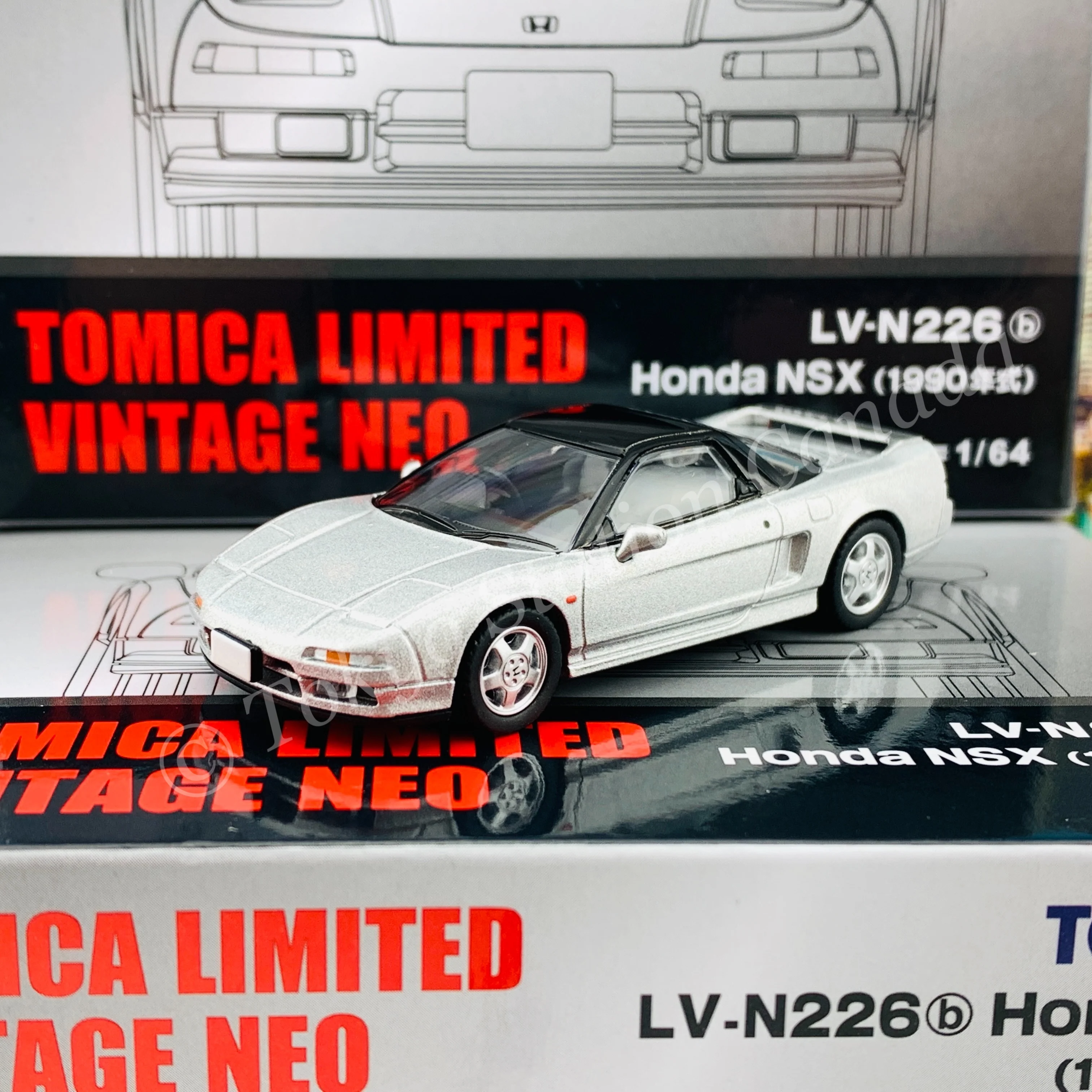 Tomytec Limited Vintage Neo 1/64 Honda NSX SILVER LV-N226b - Image 2