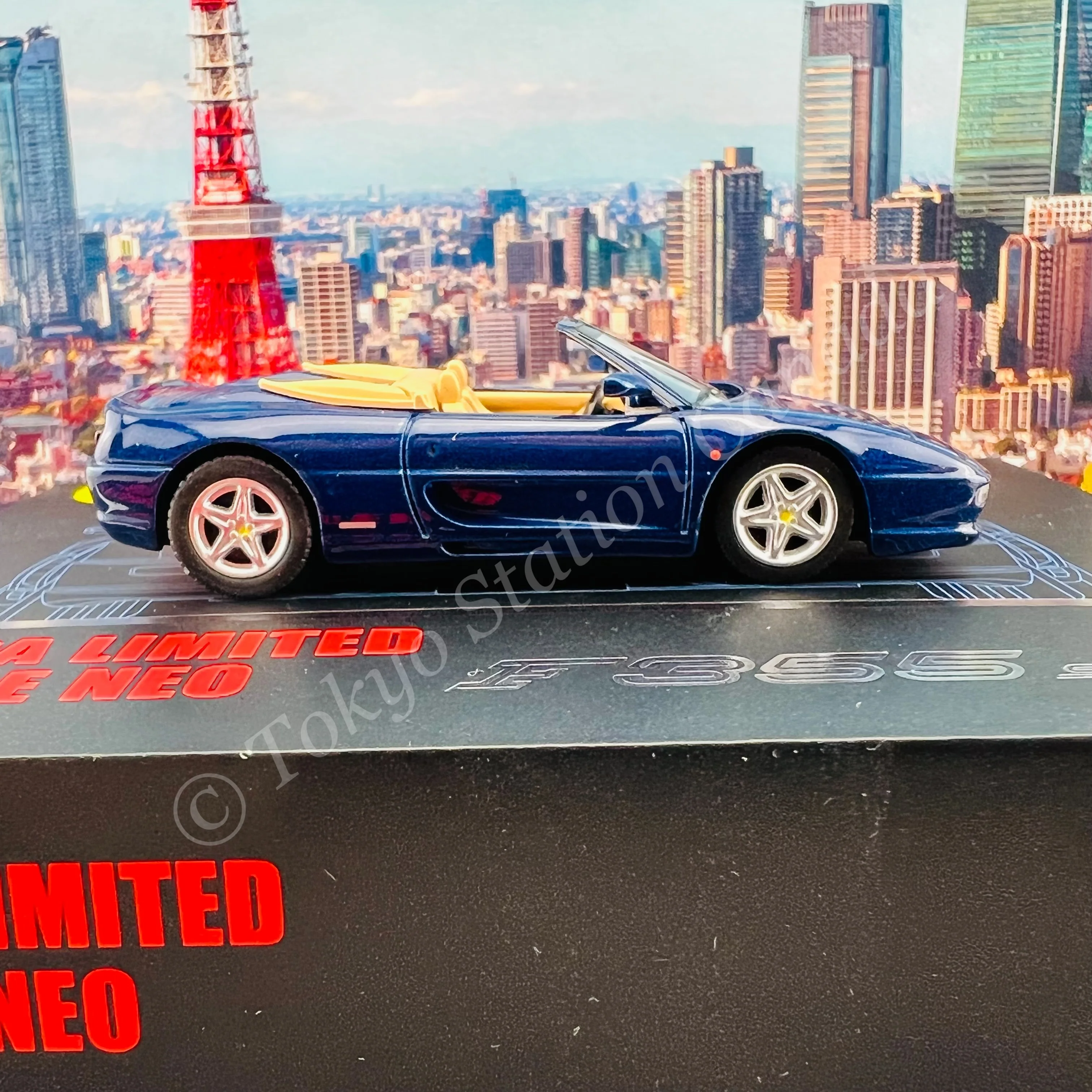 Tomytec Limited Vintage Neo 1/64 LV-NEO Ferrari F355 Spider DARK BLUE - Image 2