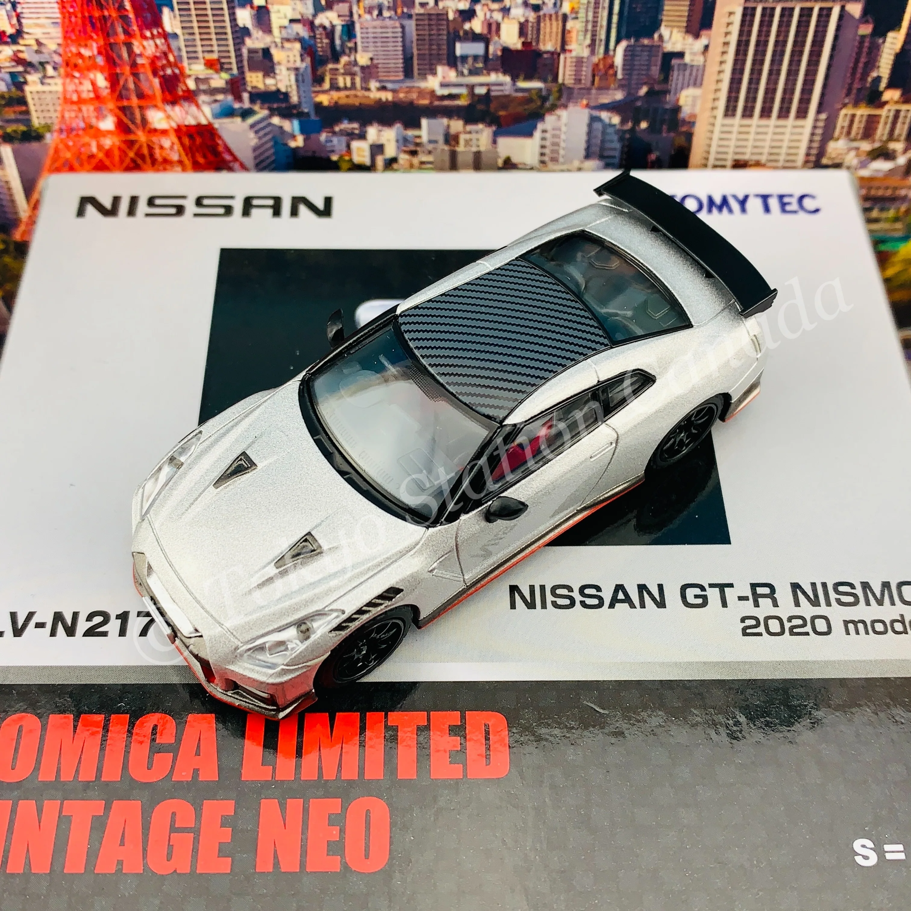 Tomytec Limited Vintage Neo 1/64 NISSAN GT-R NISMO 2020 model (Silver) LV-N217c - Image 3