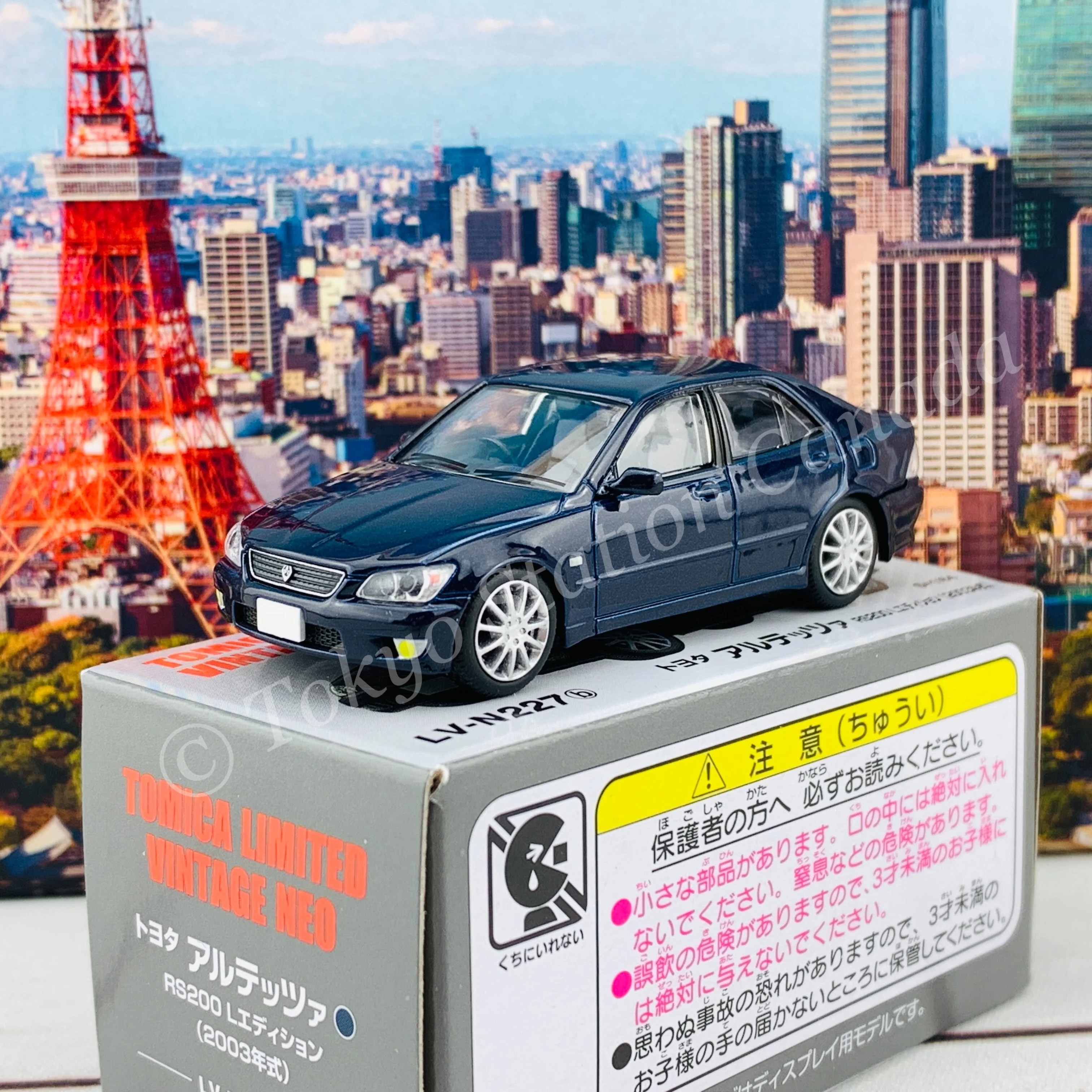 Tomica Limited Vintage Neo 1/64 Toyota Altezza RS200 L Edition (Navy) LV-N227b - Image 2