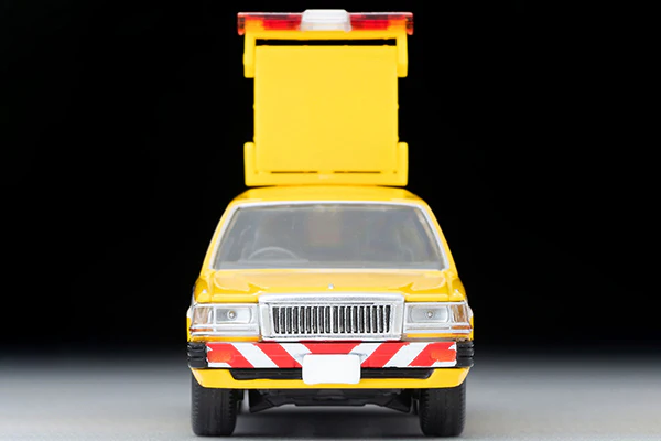 TOMYTEC TLVN 1/64 Cedric Van Road Patrol Car LV-N306a - Image 3
