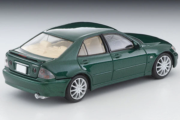 TOMYTEC TLV 1/64 Toyota Altezza RS200 L Edition (green) 2002 LV-N227d - Image 2