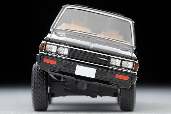 TOMYTEC TLVN 1/64 Datsun Truck 4WD King Cab AD (Black) LV-N320a - Image 3