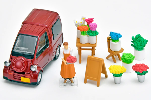 PREORDER TOMYTEC TLVN 1/64 Diocolle 64 #CarSnap 17b Flower Shop 2 (Daihatsu Midget II Cargo included) (Approx. Release Date : MAY 2026 subject to manufacturer's final decision) - Image 3