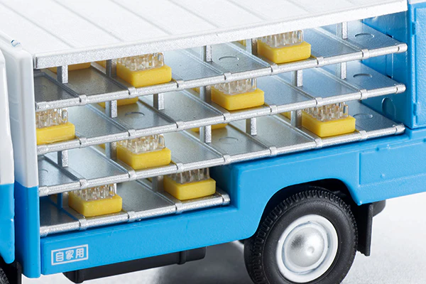 TOMYTEC TLV 1/64 Mazda E2000 bottle car (white/light blue) LV-210a - Image 2