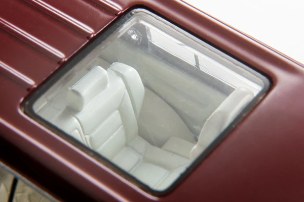 PREORDER TOMYTEC TLVN 1/64 Mitsubishi Pajero Mid Roof Wide VR (Red/Beige) 1996 LV-N206b (Approx. Release Date : Feb 2025 subject to manufacturer's final decision) - Image 3