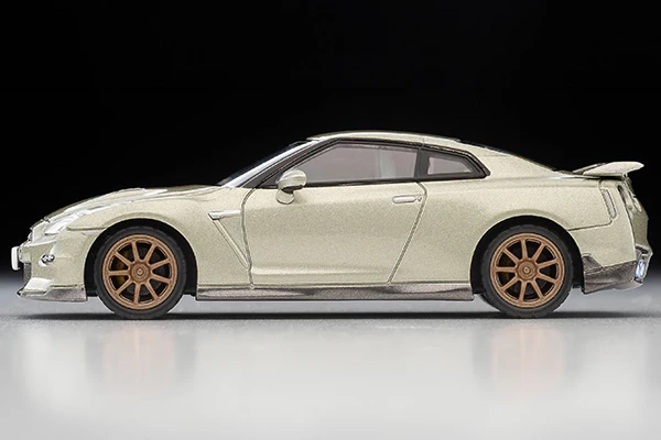 TOMYTEC TLVN 1/64 NISSAN GT-R Premium Edition T-spec 2024 model (Millennium Jade) LV-N316a - Image 4