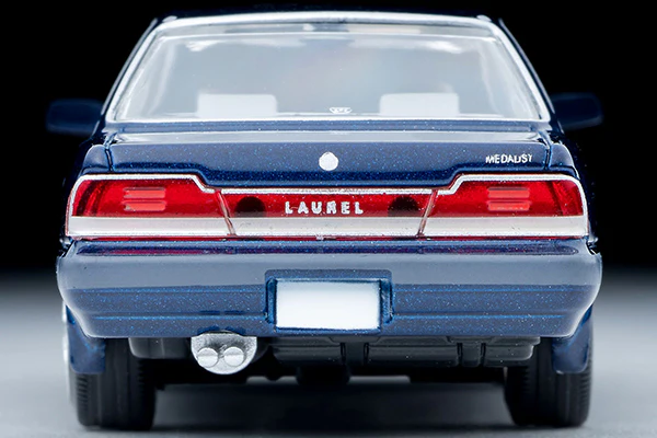 TOMYTEC TLVN 1/64 Nissan Laurel Medalist (Navy Blue) 1991 LV-N259b - Image 2