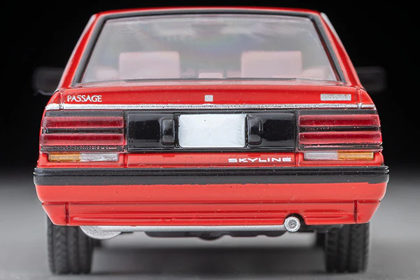 TOMYTEC TLVN 1/64 Nissan Skyline 4-door HT 1800 Passage (red) 1987 LV-N352a - Image 2
