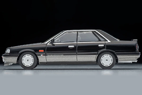TOMYTEC TLVN 1/64 Nissan Skyline 4-door HT GTS Twin Cam 24V (Black/Silver) LV-N301b LV-N301a - Image 5