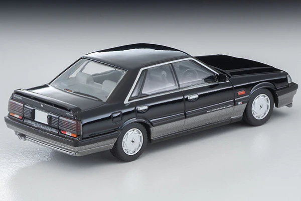 TOMYTEC TLVN 1/64 Nissan Skyline 4-door HT GTS Twin Cam 24V (Black/Silver) LV-N301b LV-N301a - Image 6