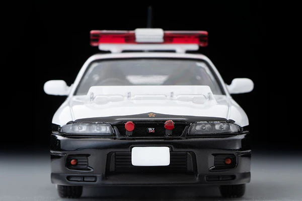 TOMYTEC TLVN 1/64 Nissan Skyline GT-R Patrol Car (Saitama Prefectural Police) LV-N322a - Image 4