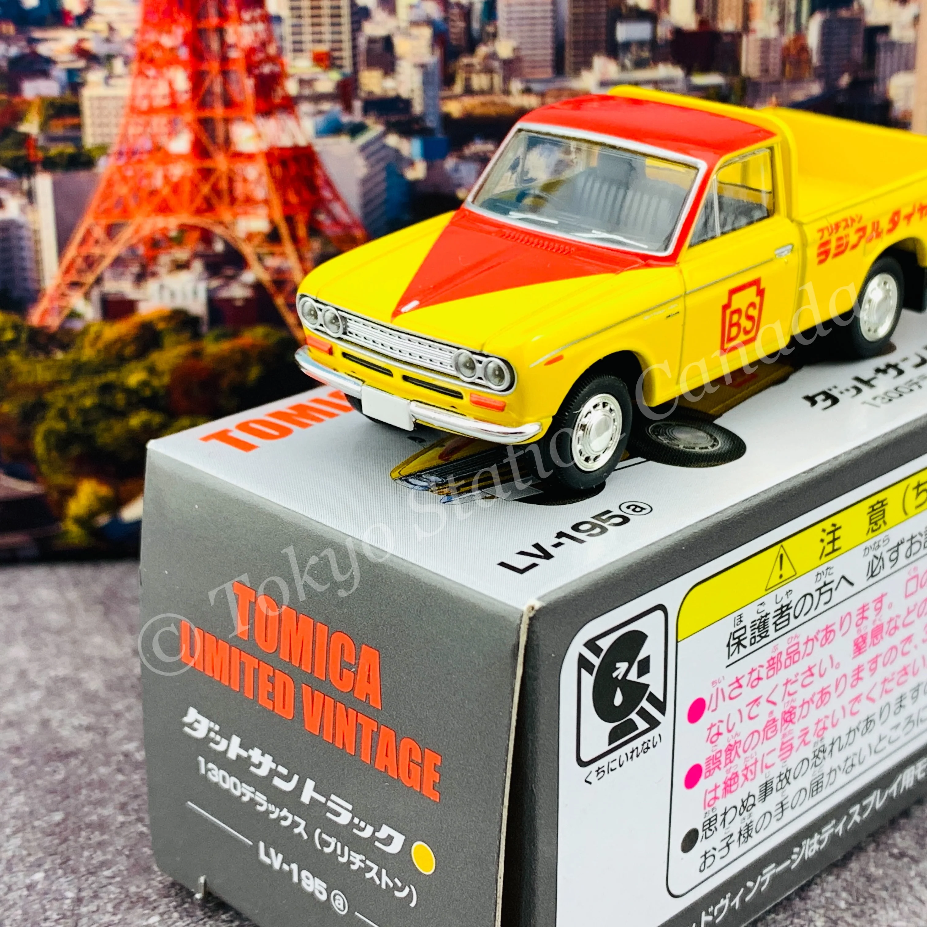 Tomytec Tomica Limited Vintage 1/64 Datsun Truck 1300 DX (Bridgestone) LV-195a - Image 3