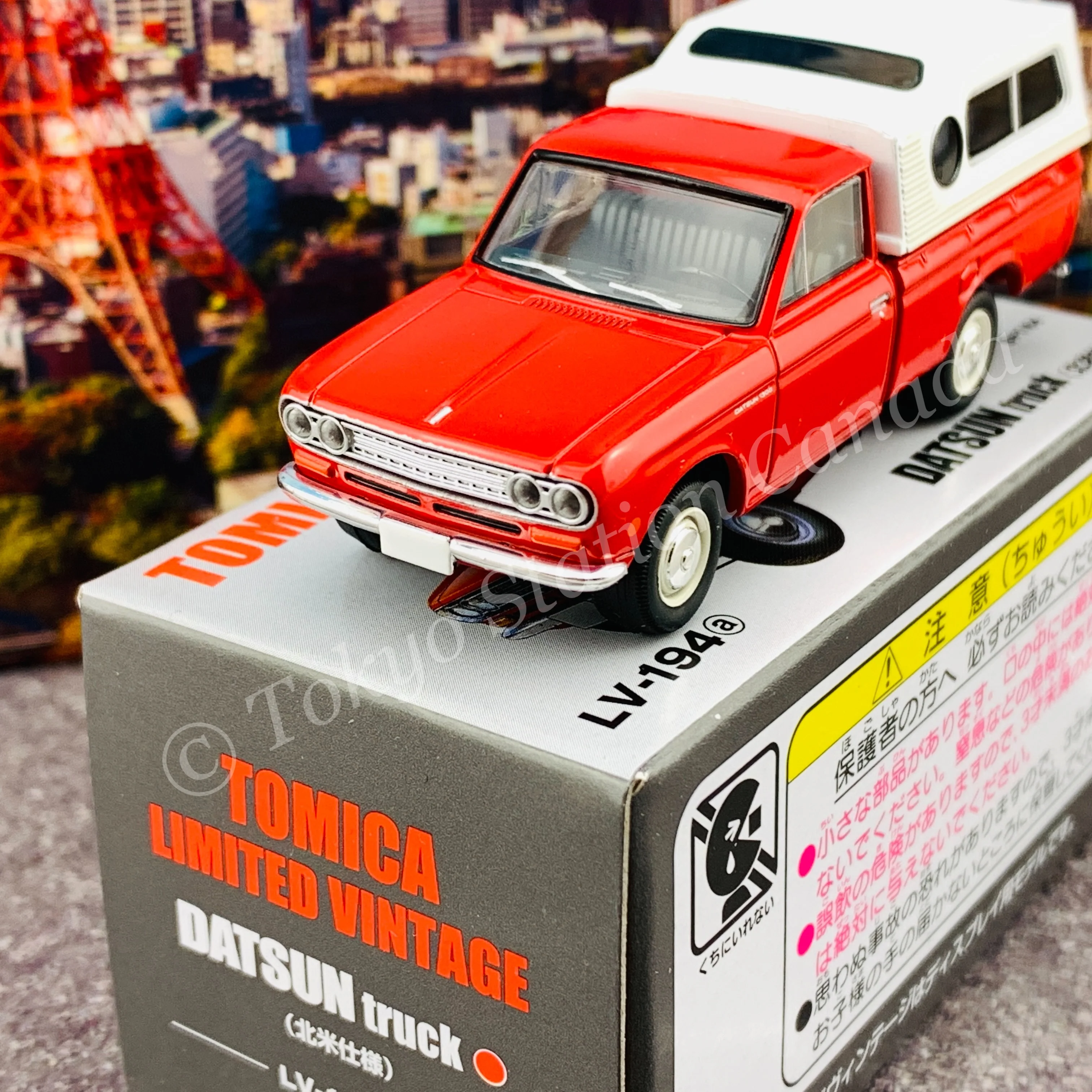 Tomytec Tomica Limited Vintage 1/64 Datsun Truck North American specification (red) LV-194a - Image 2