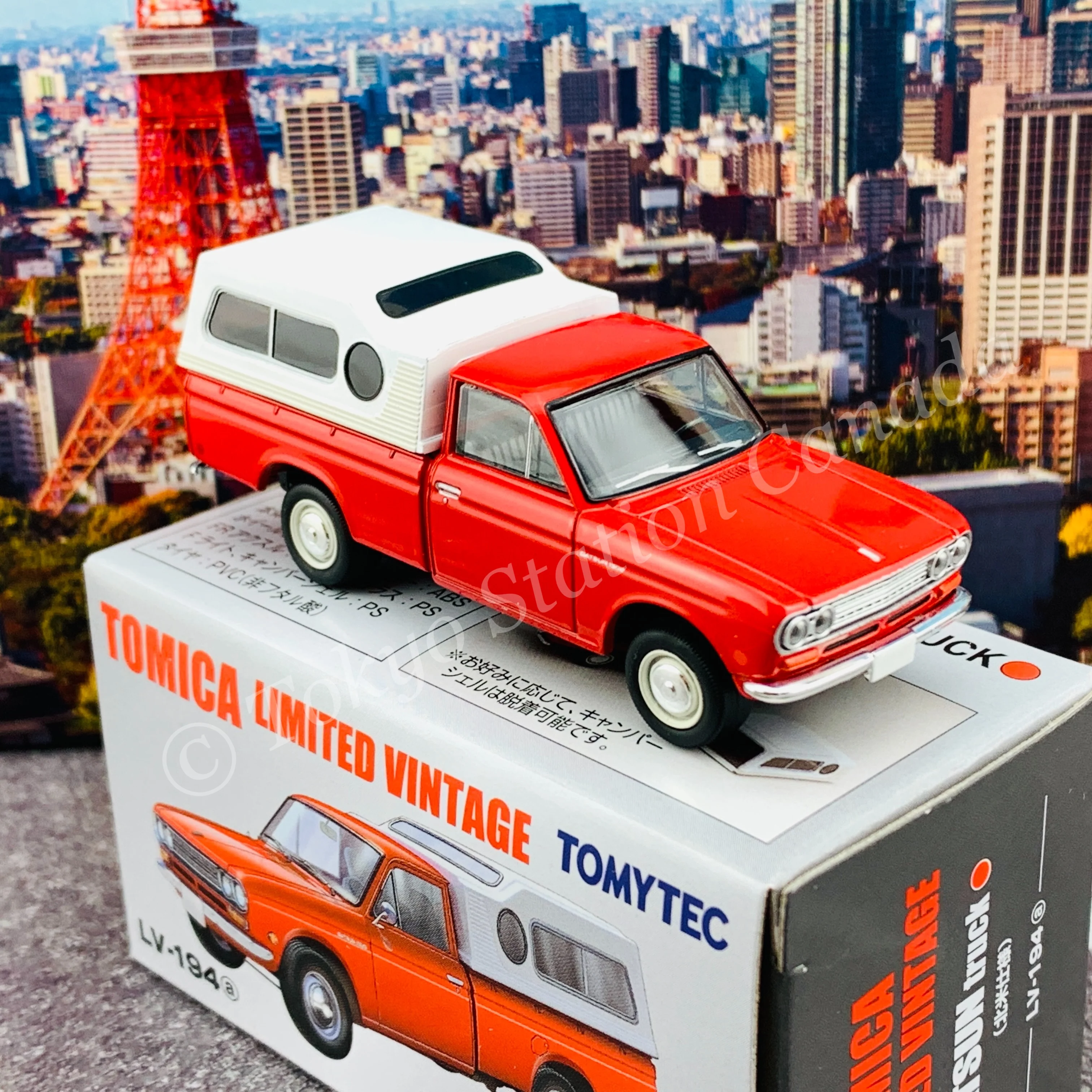 Tomytec Tomica Limited Vintage 1/64 Datsun Truck North American specification (red) LV-194a - Image 4