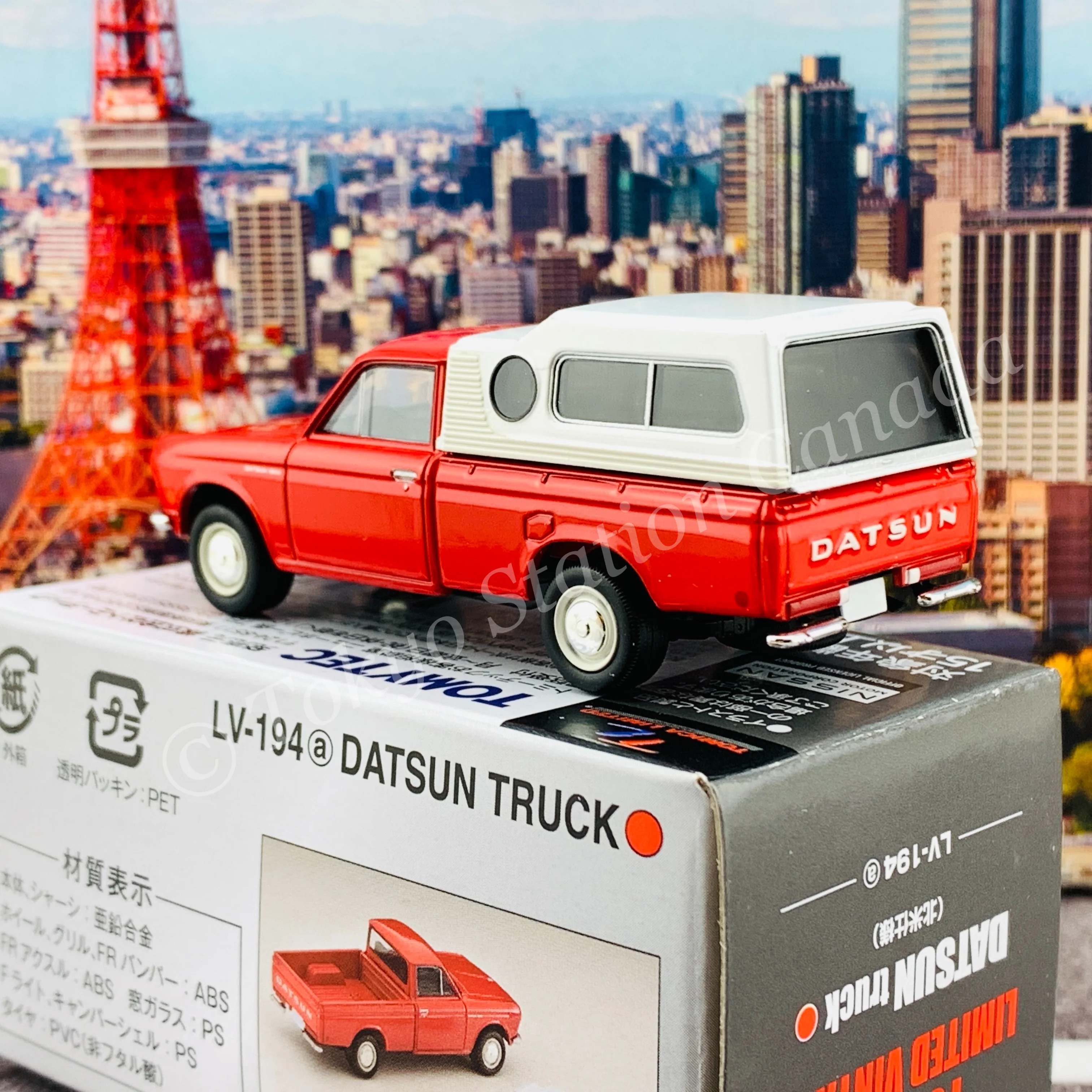 Tomytec Tomica Limited Vintage 1/64 Datsun Truck North American specification (red) LV-194a - Image 6