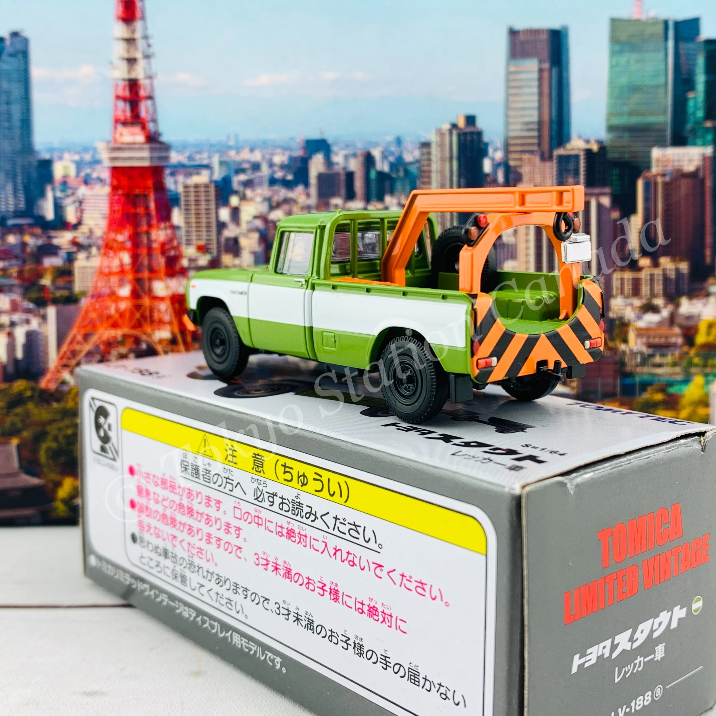 Tomytec Tomica Limited Vintage 1/64 Toyota Stout Wrecker (Green) LV-188a - Image 4