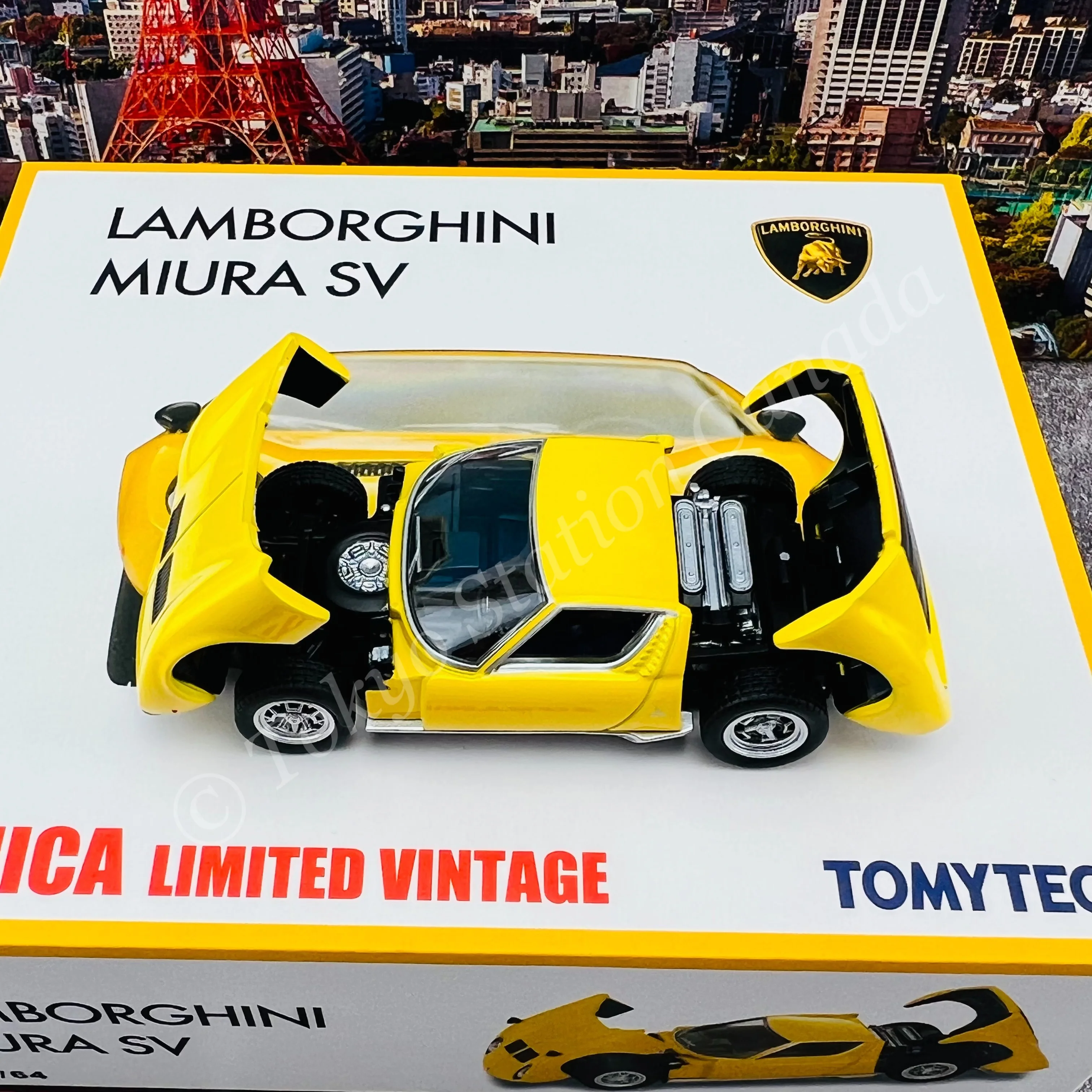 TOMYTEC Tomica Limited Vintage 1/64 LV Lamborghini Miura SV (Yellow) - Image 3