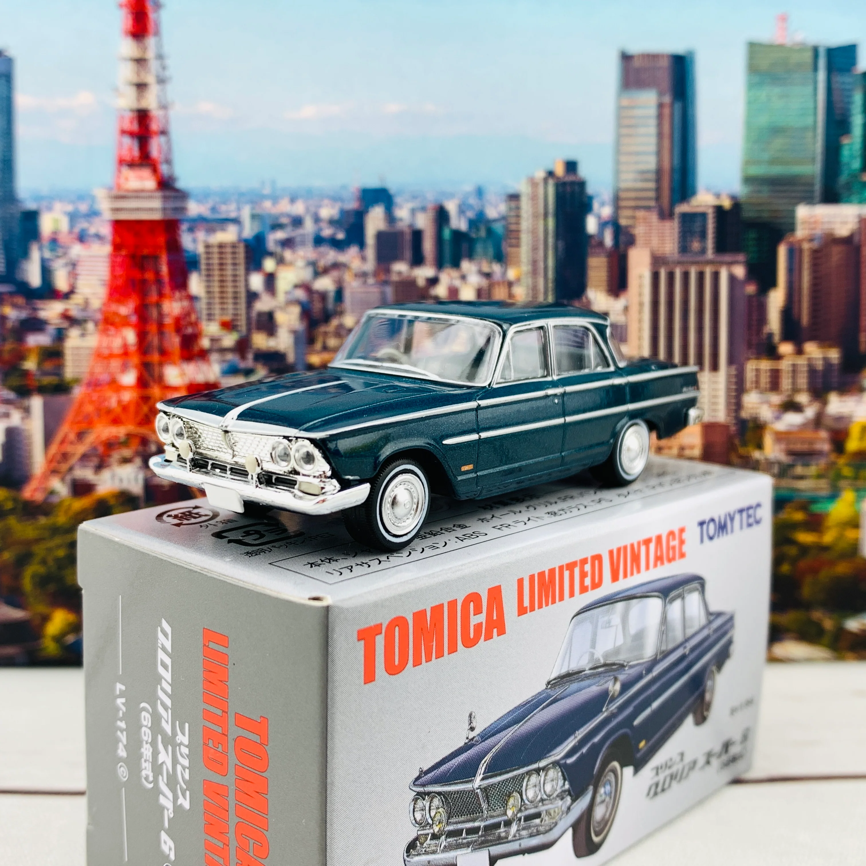 Tomytec Tomica Limited Vintage 1/64 Prince Gloria Super 6 (Navy) 1966 LV-174c - Image 2